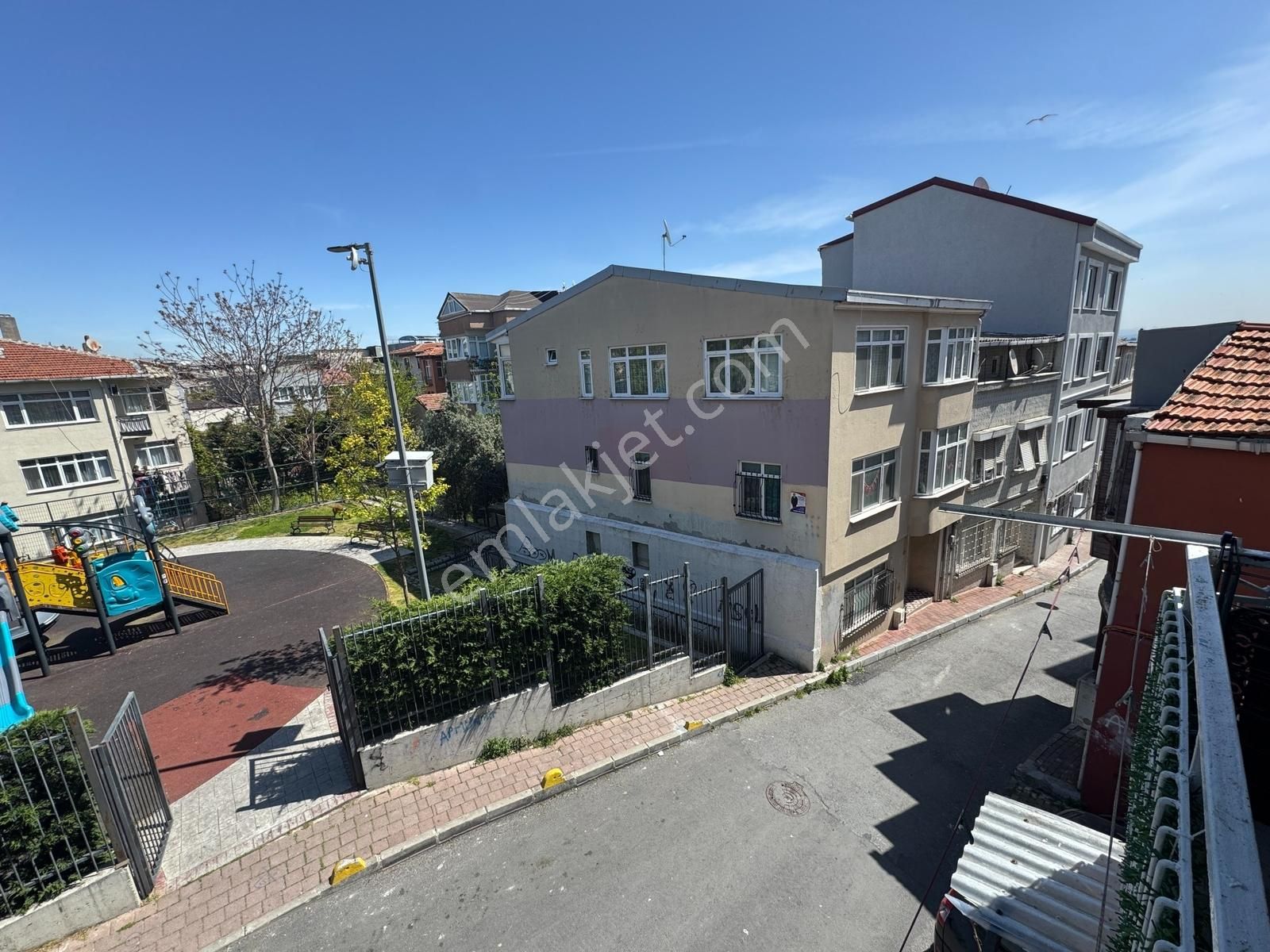 Altın Emlak'tan Satılık Çift Cepheli Balkonlu 1+1 Daire - Görsel 7