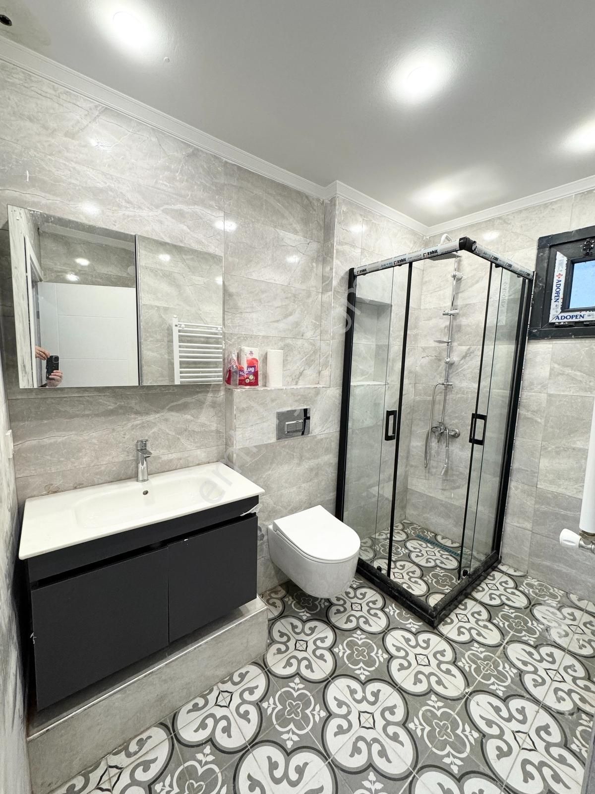 Hastaneler Bölgesinde İçi Komple Yapılı Yenilenmiş 1+1 Daire - Görsel 14