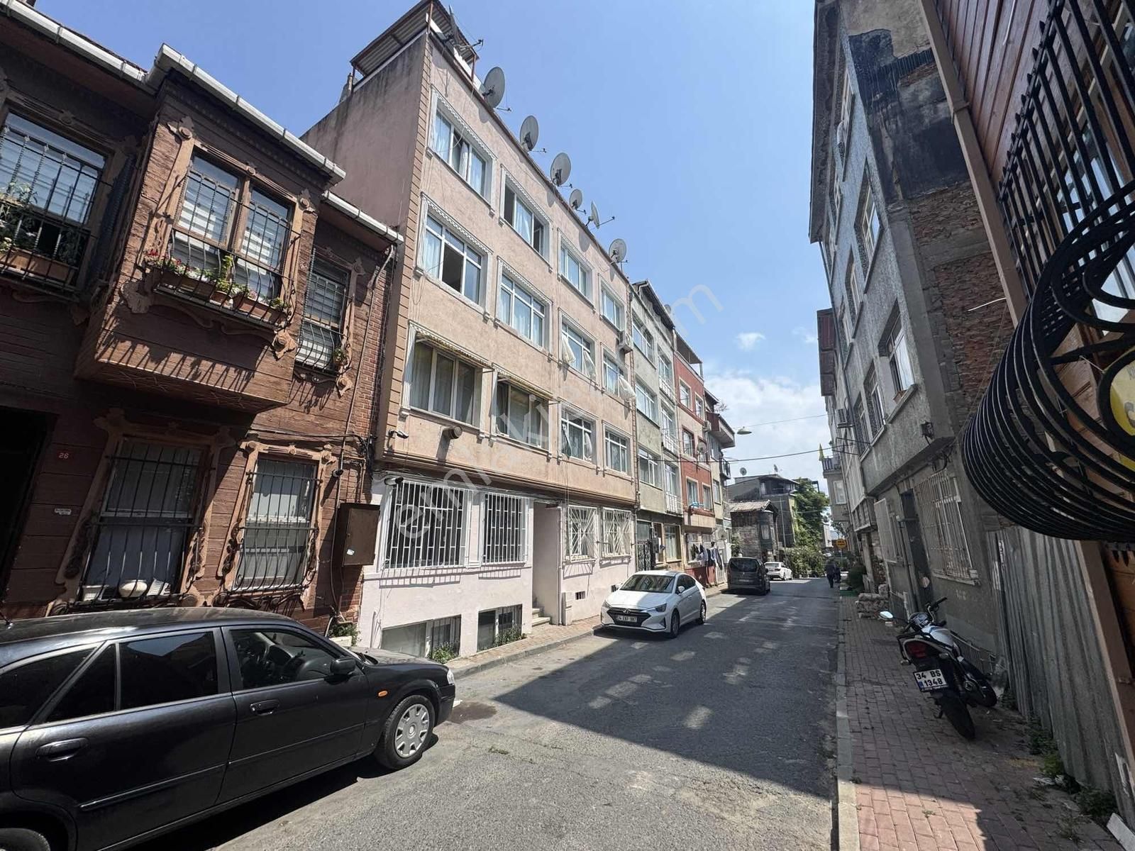 Hastaneler Bölgesinde İçi Komple Yapılı Yenilenmiş 1+1 Daire - Görsel 19