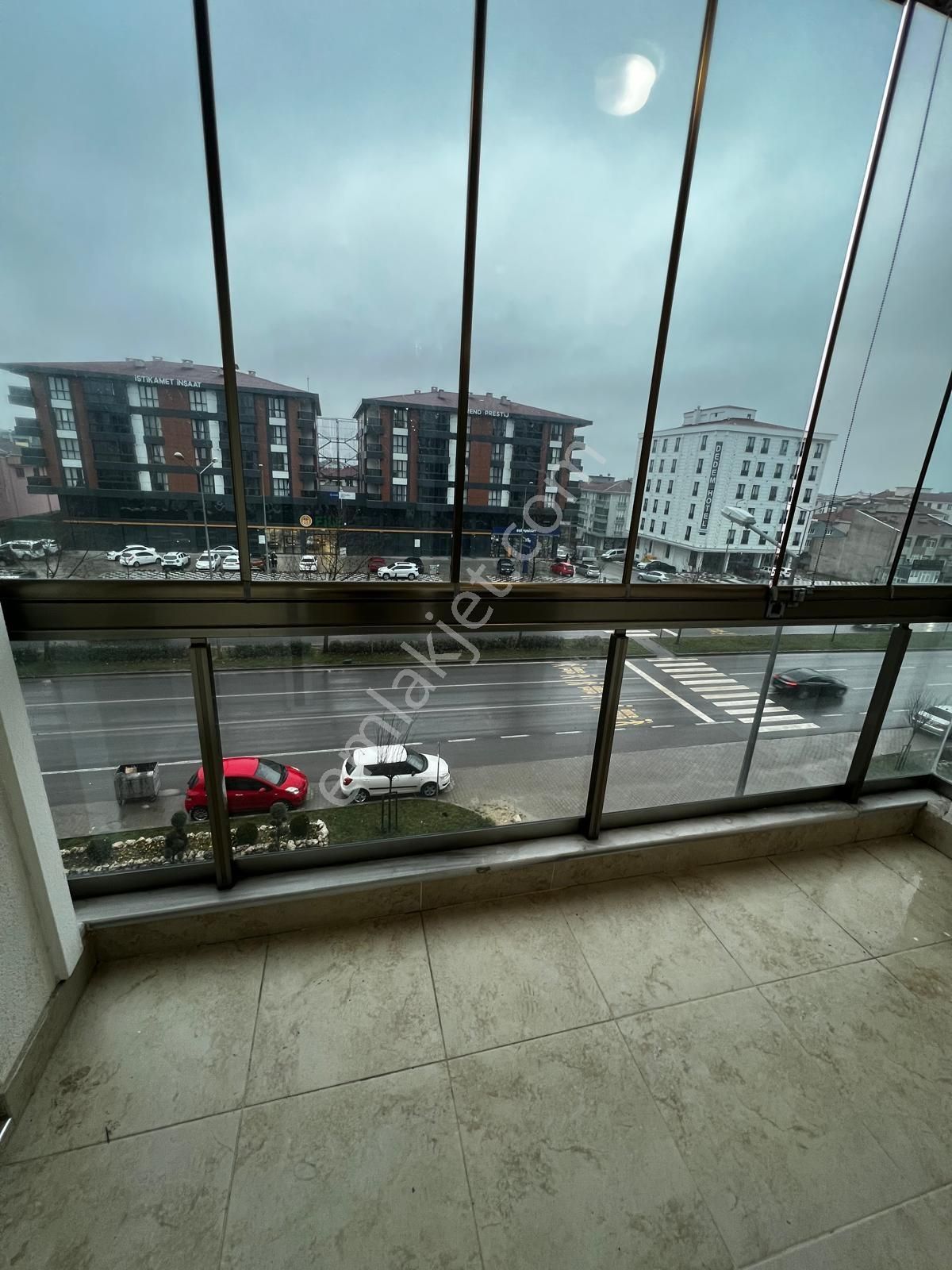 Ali Osman Çelebi Bulvarı Üzerinde Kiralık 2+1 Daire - Görsel 4