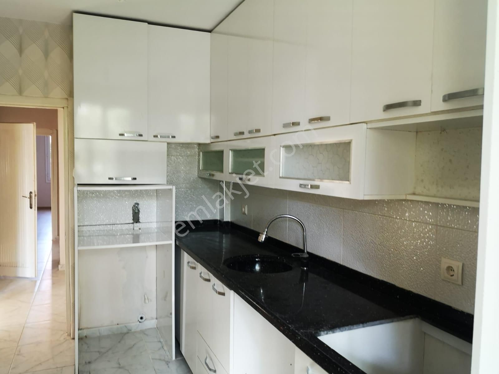 Adana Gürselpaşa İzzet Beğoviçe 3 Dakika Yürüme Mesafesinde İçi Yenilenmiş Kiralık Müstakil Ev - Görsel 25