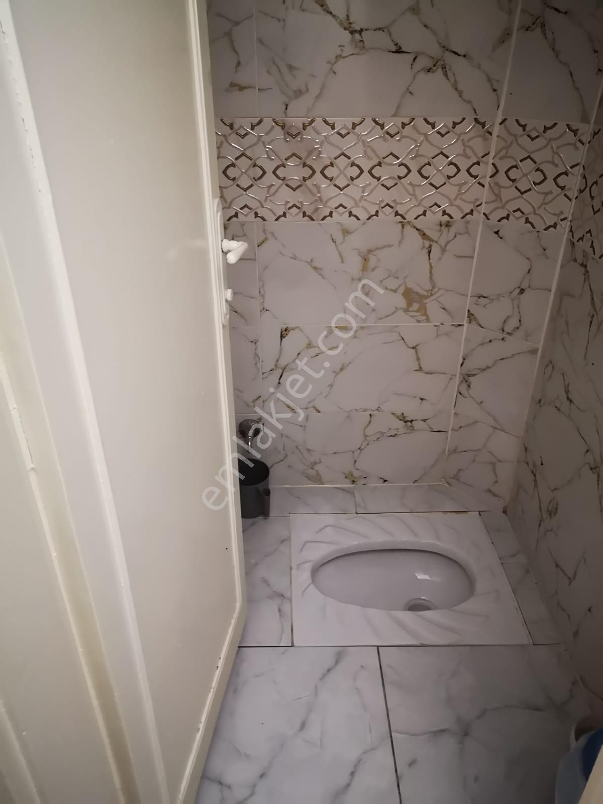 Adana Gürselpaşa İzzet Beğoviçe 3 Dakika Yürüme Mesafesinde İçi Yenilenmiş Kiralık Müstakil Ev - Görsel 14