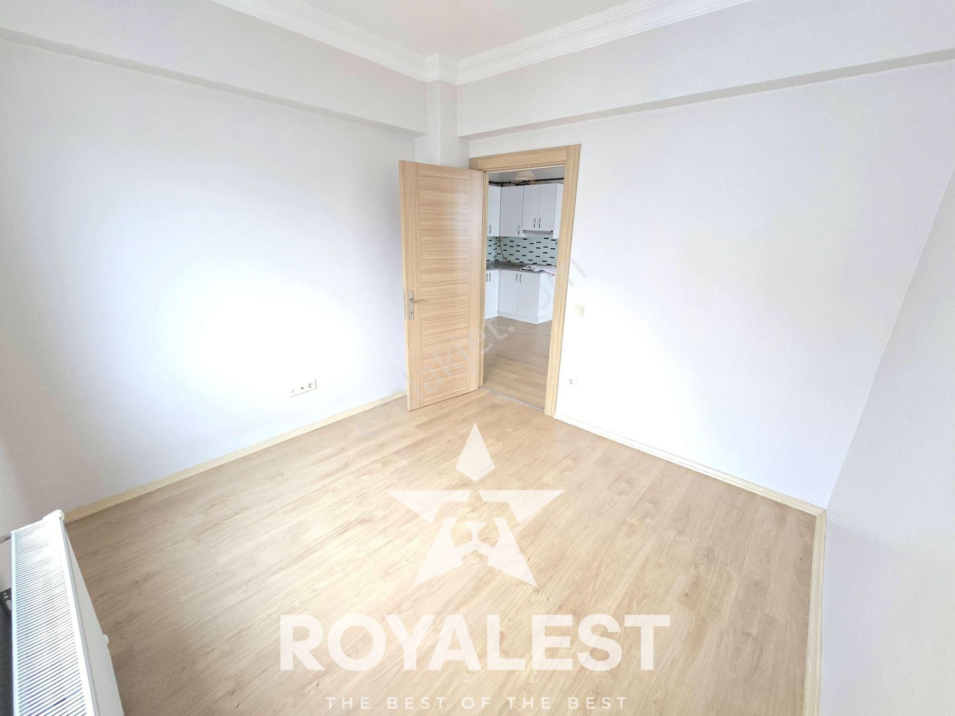 Royalest'ten Cadde Üstü Site İçi Ara Kat İskanlı 2+1 - Görsel 2