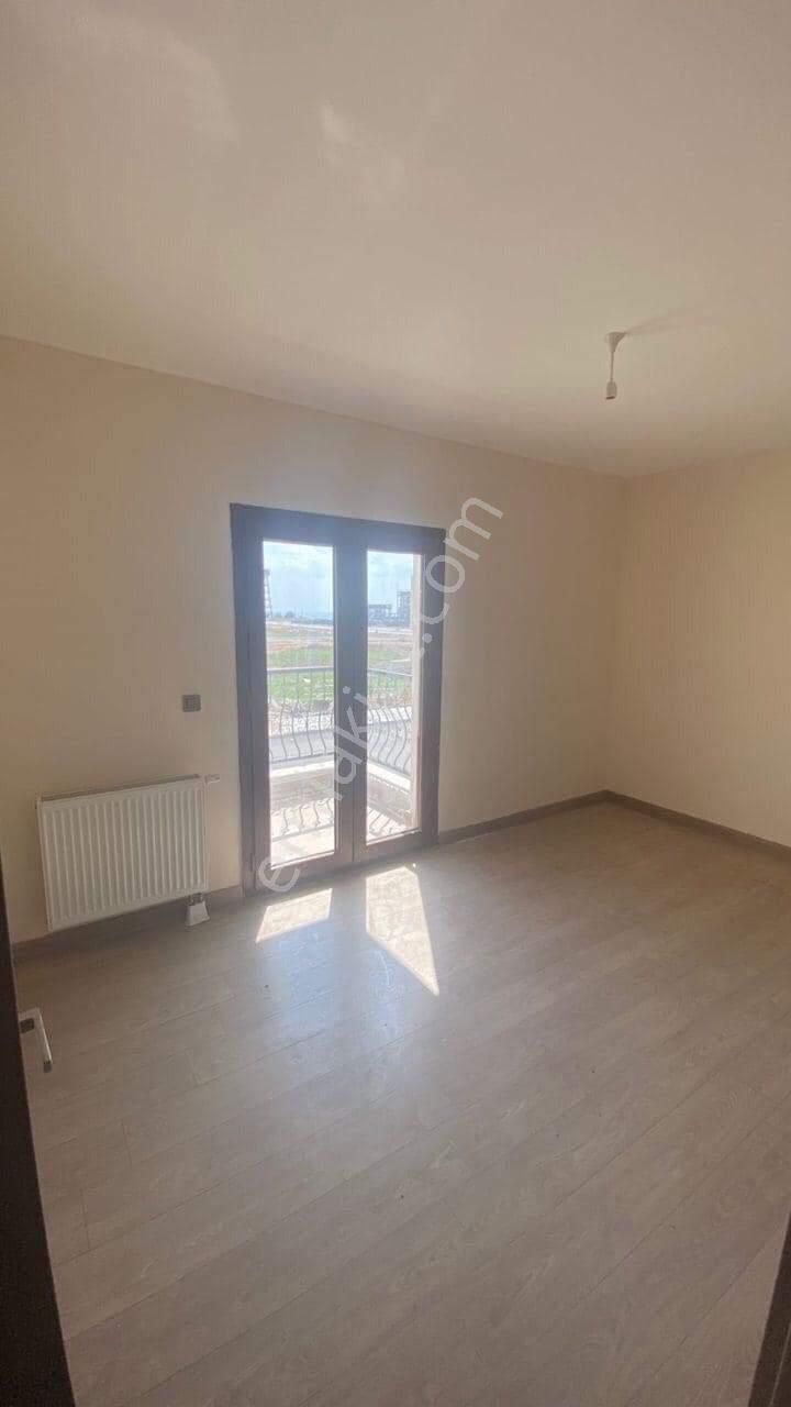 Adana Sarıçam Buruk Tokilerde Kiralık 3+1 Fırsat Aylık Doğalgaz Kombili Kiralık Daire - Görsel 9