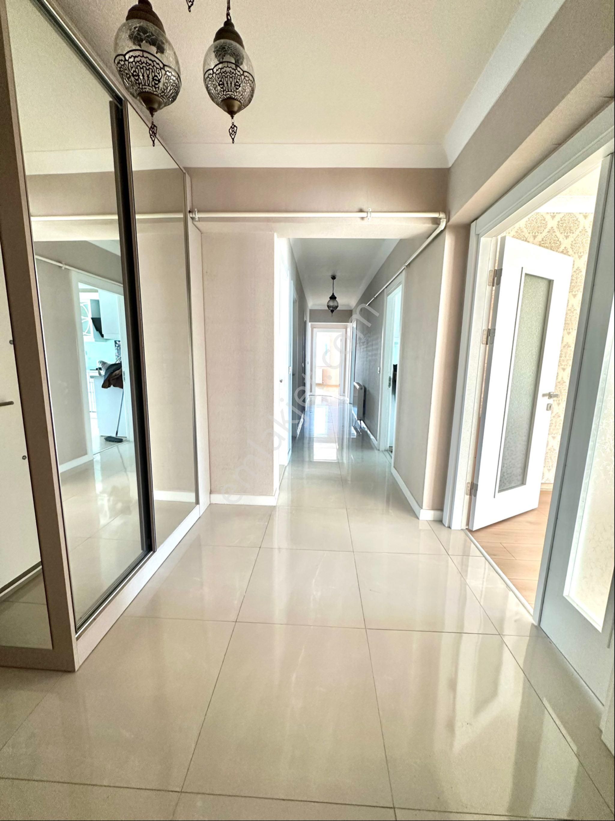 **kapora Alındı **geniş Oturumlu 4+1 200 M2 Acil Satılık - Görsel 2