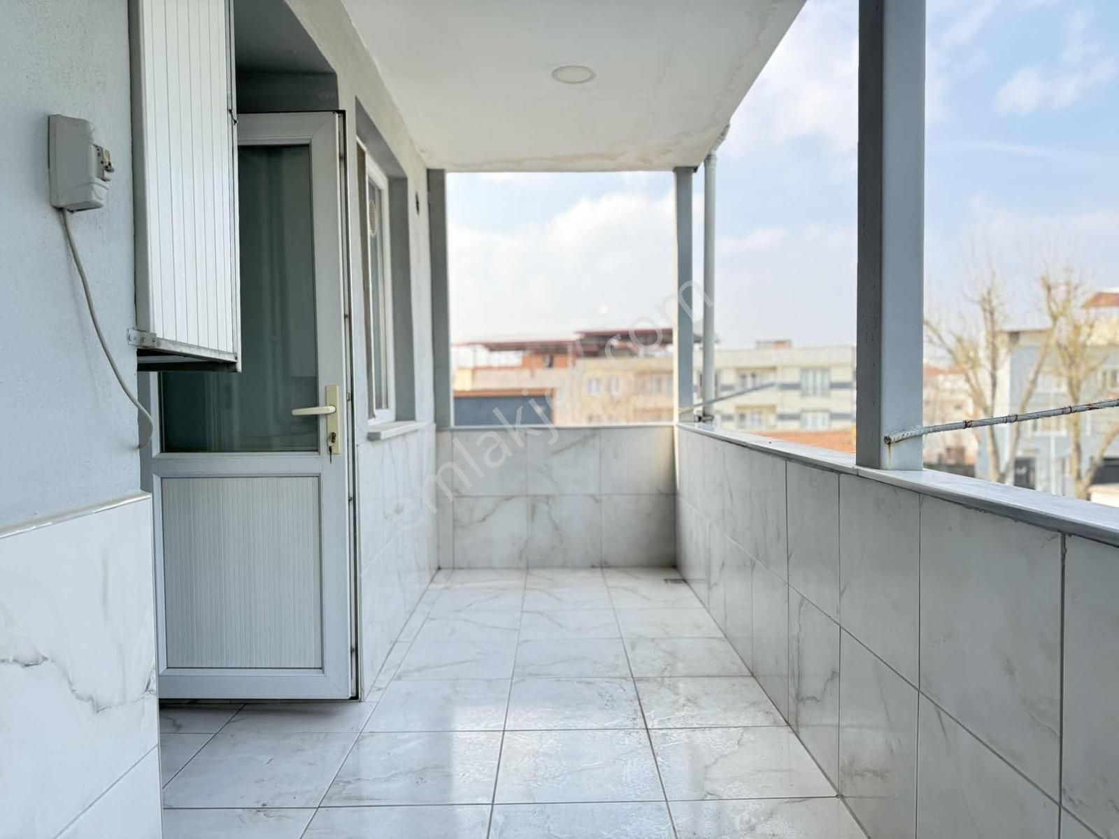 Vatan Mahallesinde Merkezi Konumda 2+1 Çift Cephe Kiralık Daire - Görsel 11