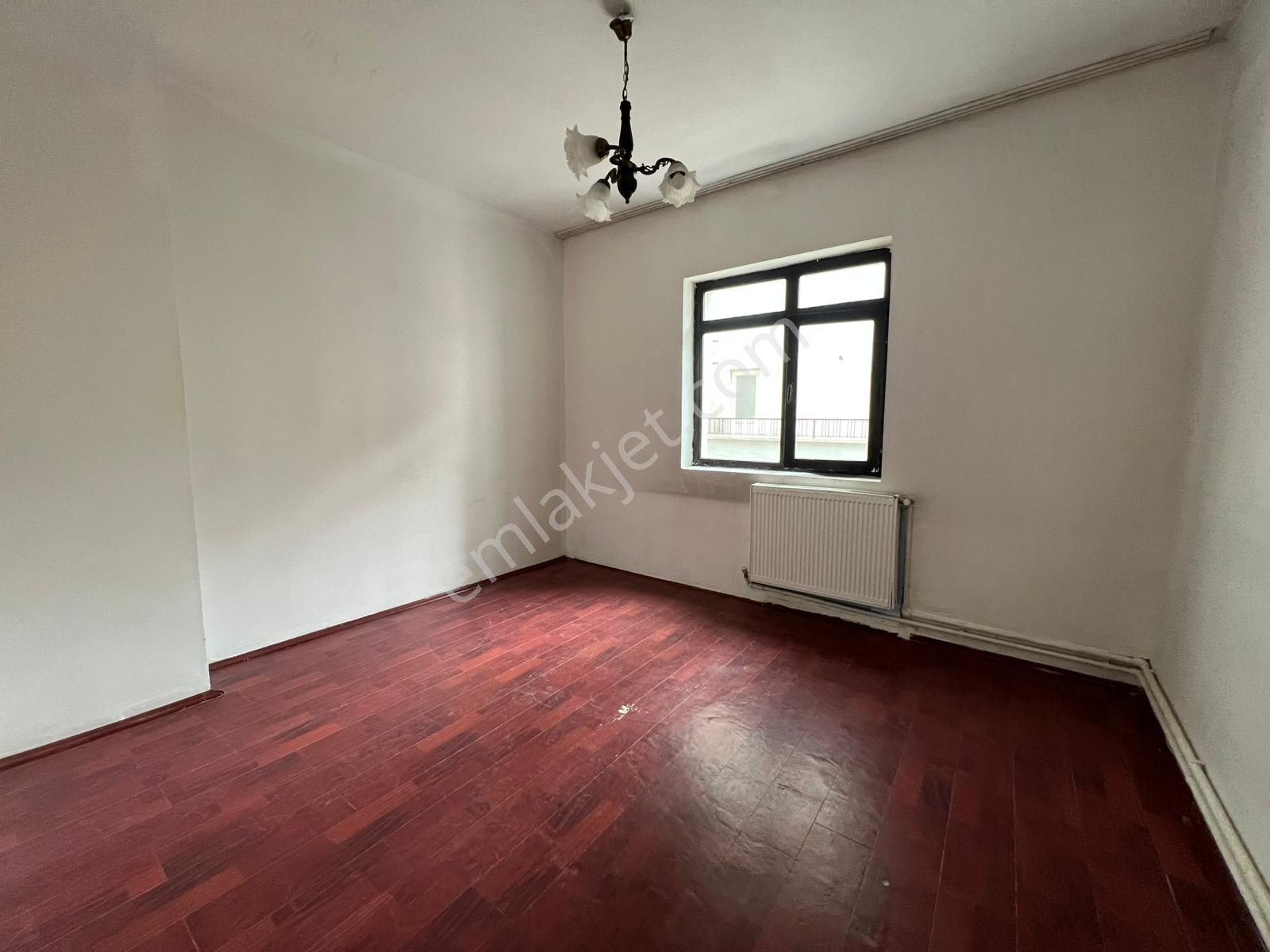 Engin Emlak'tan Ara Kat Güney Cephe 3+1 Daire - Görsel 4