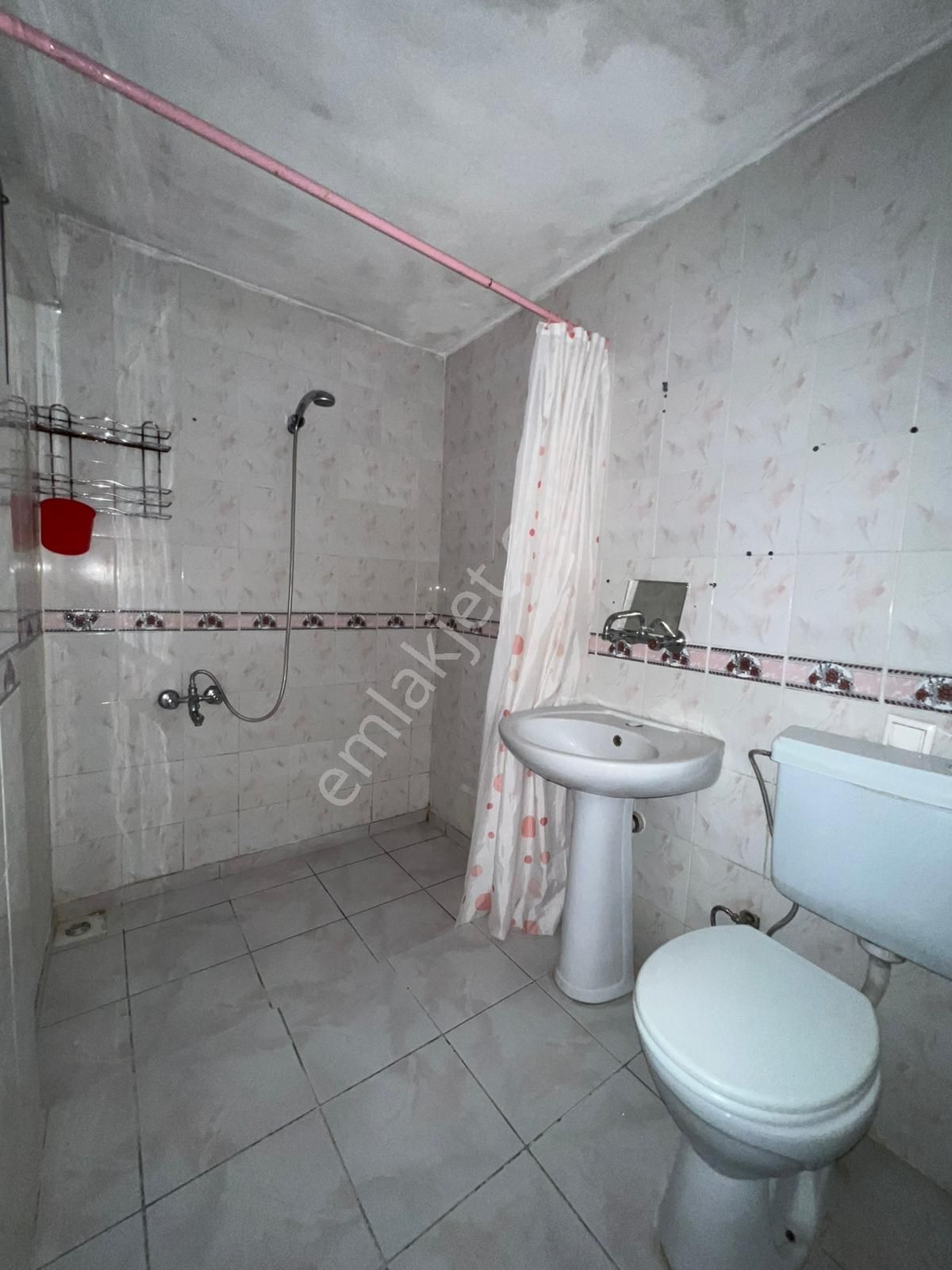 Engin Emlak'tan Ara Kat Güney Cephe 3+1 Daire - Görsel 24