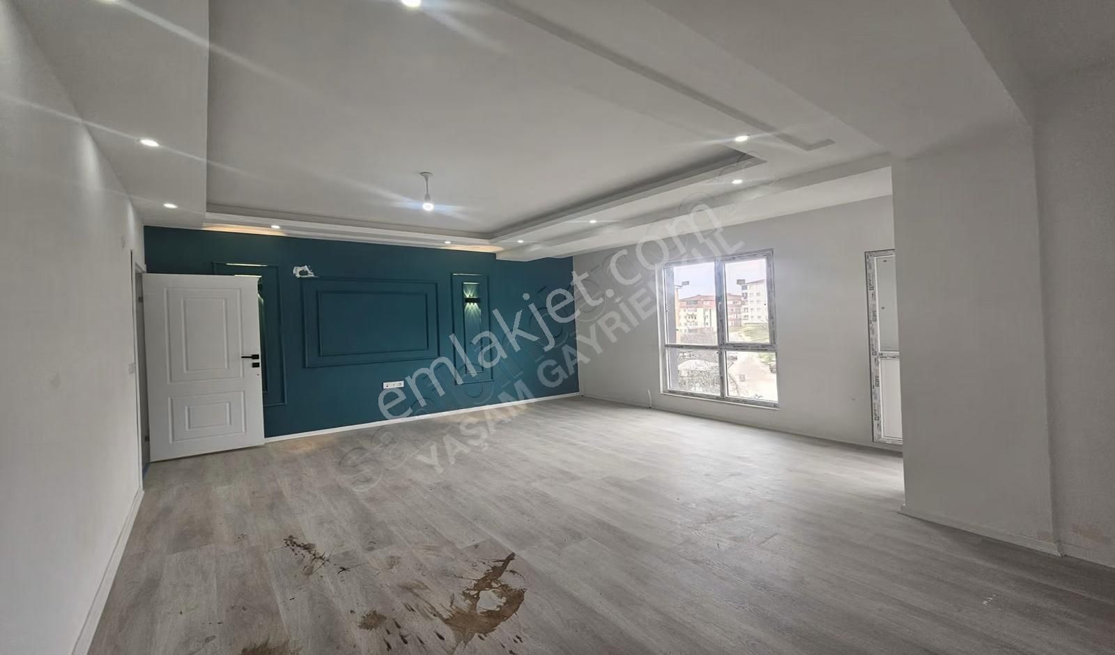 Çerkezköy İstasyon Mah. 3+1 Kat Ve Cephe Seçenekleri Var Sıfır