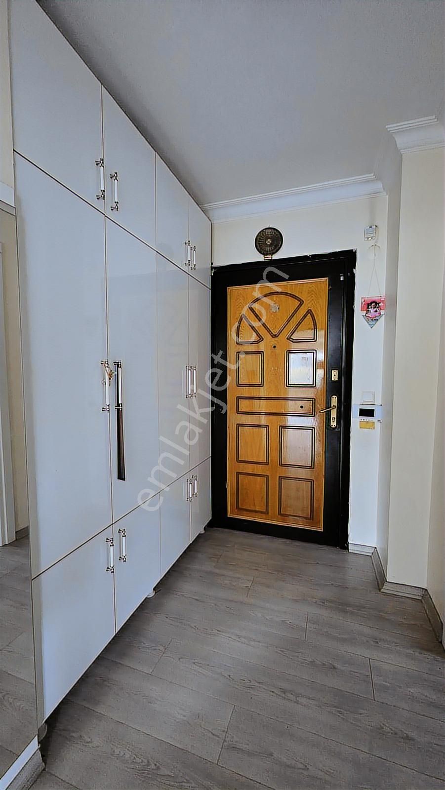 Ordu Caddesi Üzerinde Kiralık Geniş 3+1 Daire - Görsel 19