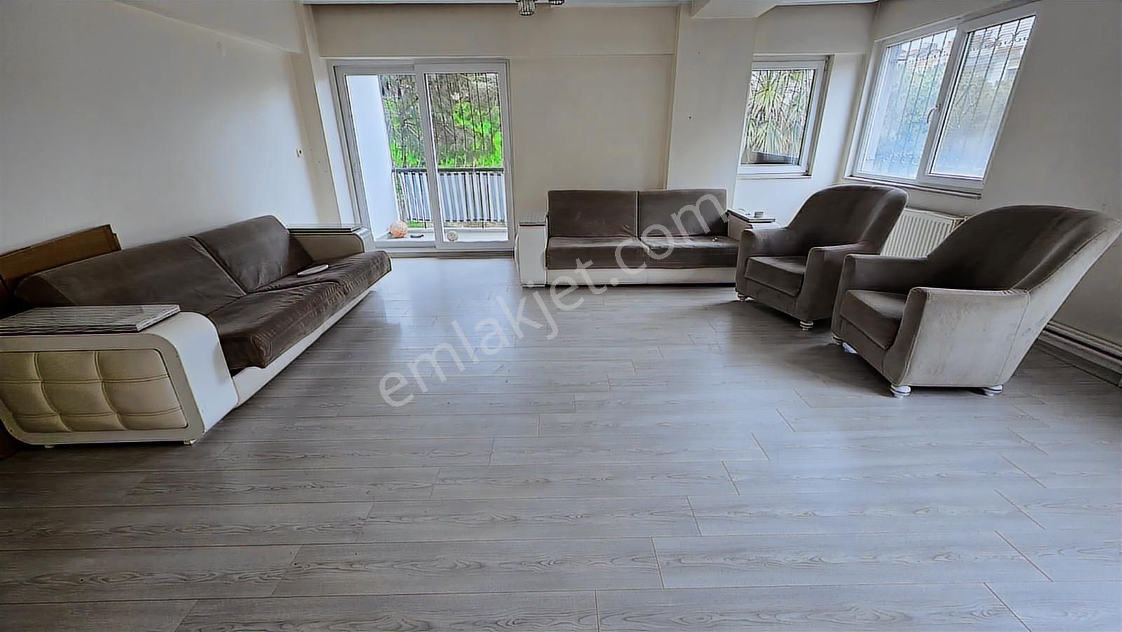 Ordu Caddesi Üzerinde Kiralık Geniş 3+1 Daire - Görsel 3