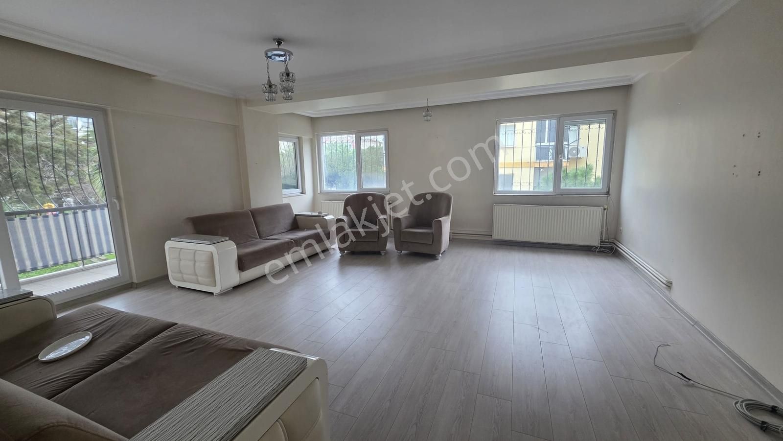 Ordu Caddesi Üzerinde Kiralık Geniş 3+1 Daire - Görsel 4