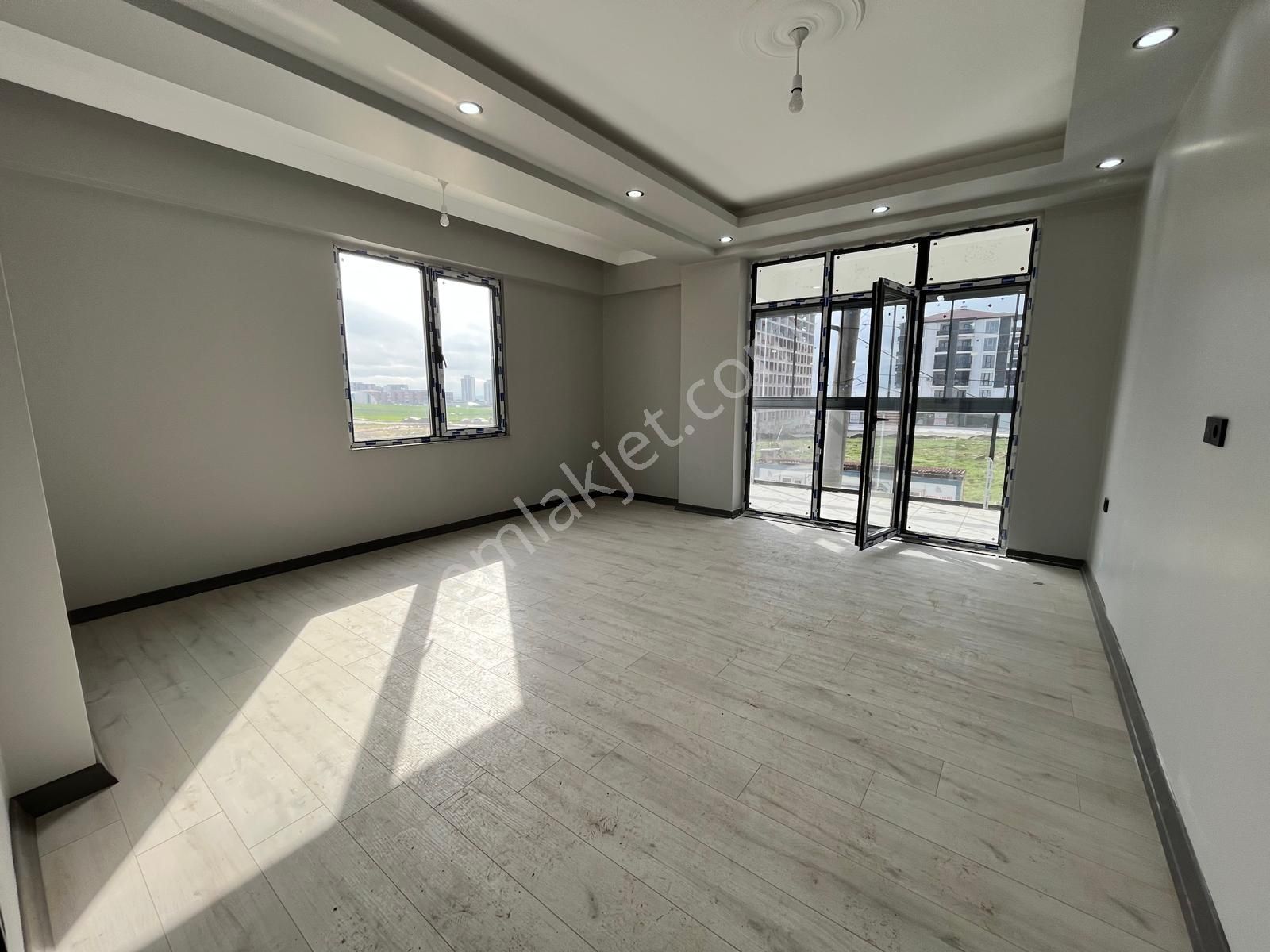 Korkmaz Gayrimenkulden Hatip Mahallesinde Kiralık 2+1 Lüks Daire - Görsel 12