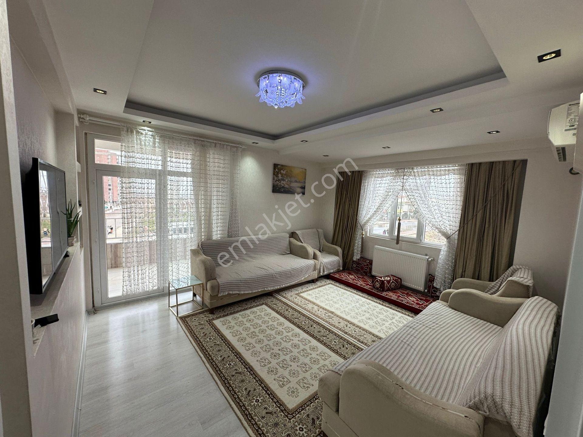 Akev Gayrimenkul'den Batıkent'de Cadde Üstü 3+1 Daire - Görsel 14