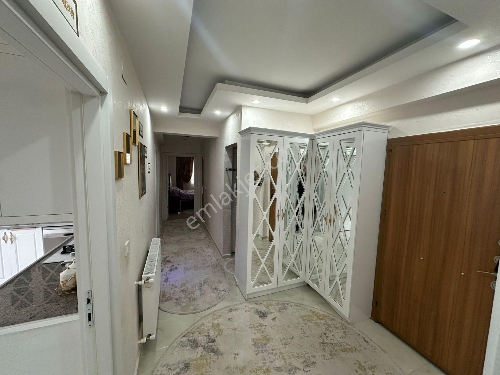 Akev Gayrimenkul'den Batıkent'de Cadde Üstü 3+1 Daire - Görsel 18