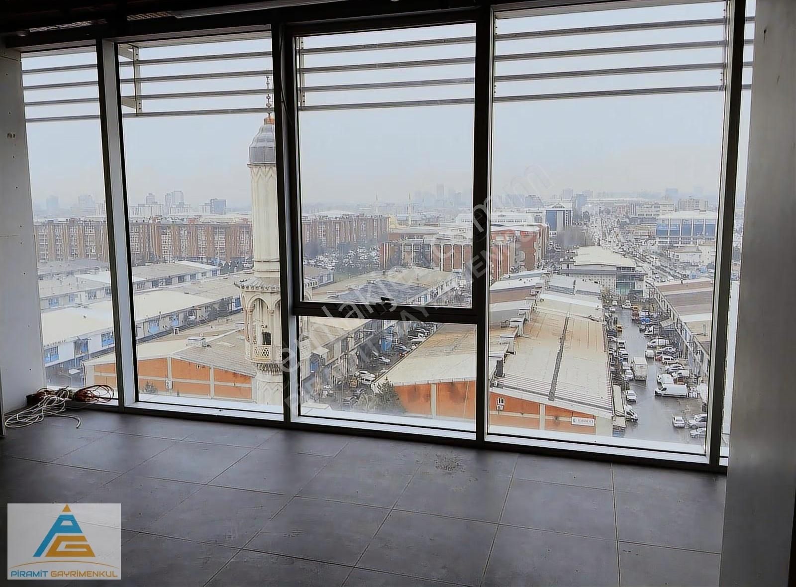 Metro34'te Kiralık Büyük Tip İçi Yapılı Ofis - Görsel 16