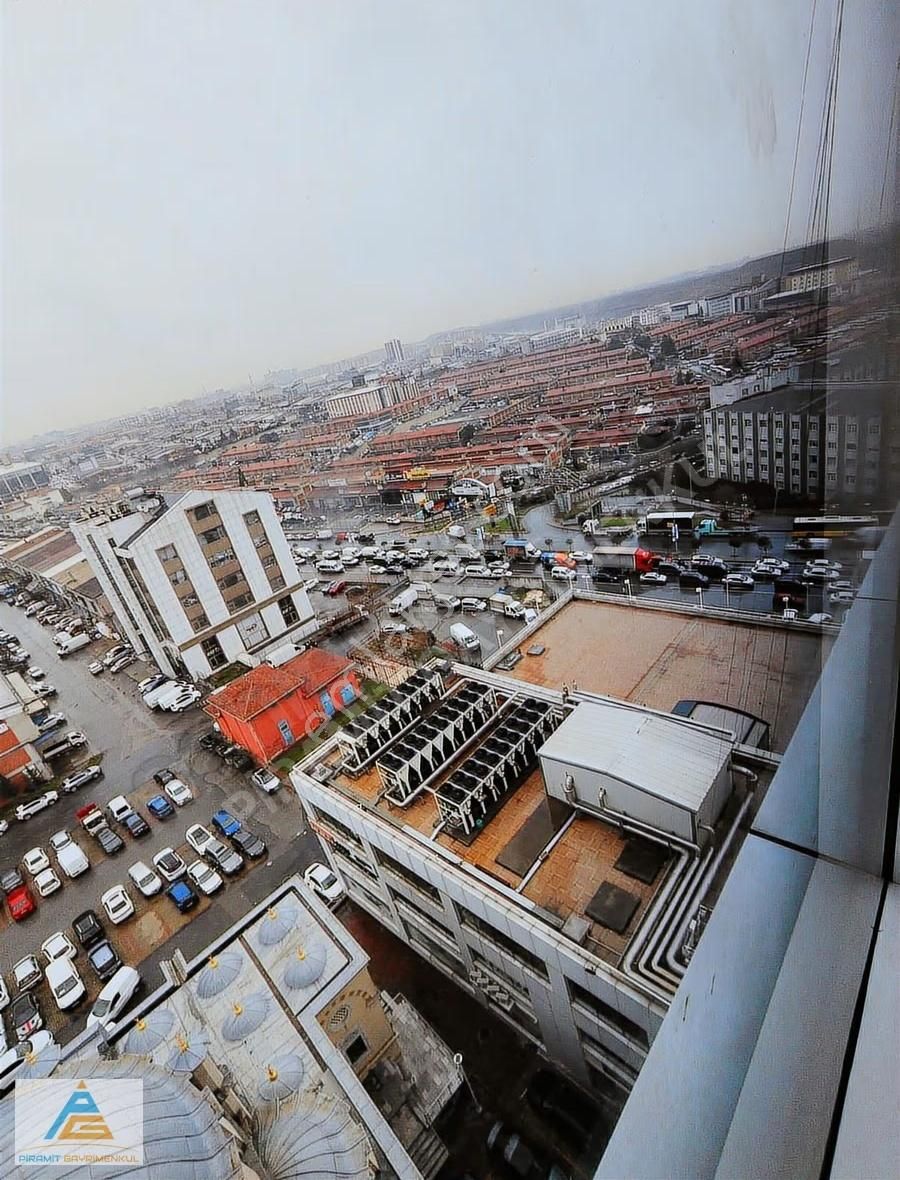 Metro34'te Kiralık Büyük Tip İçi Yapılı Ofis - Görsel 15