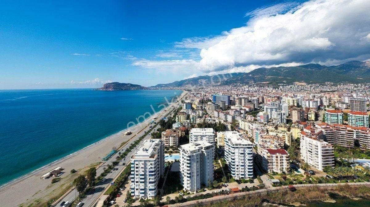 Alanya Tosmur’da Denize Sıfır, Eşyalı 3+1 Lüks Dubleks