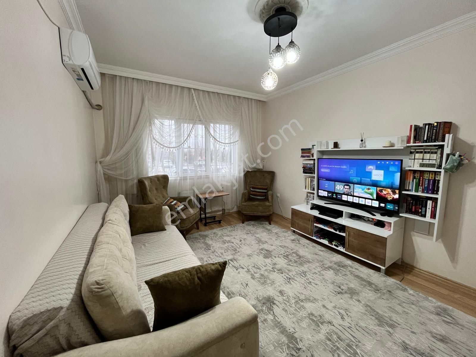 Çözüm Emlak'tan Satılık 2+1 Yüksek Giriş Daire