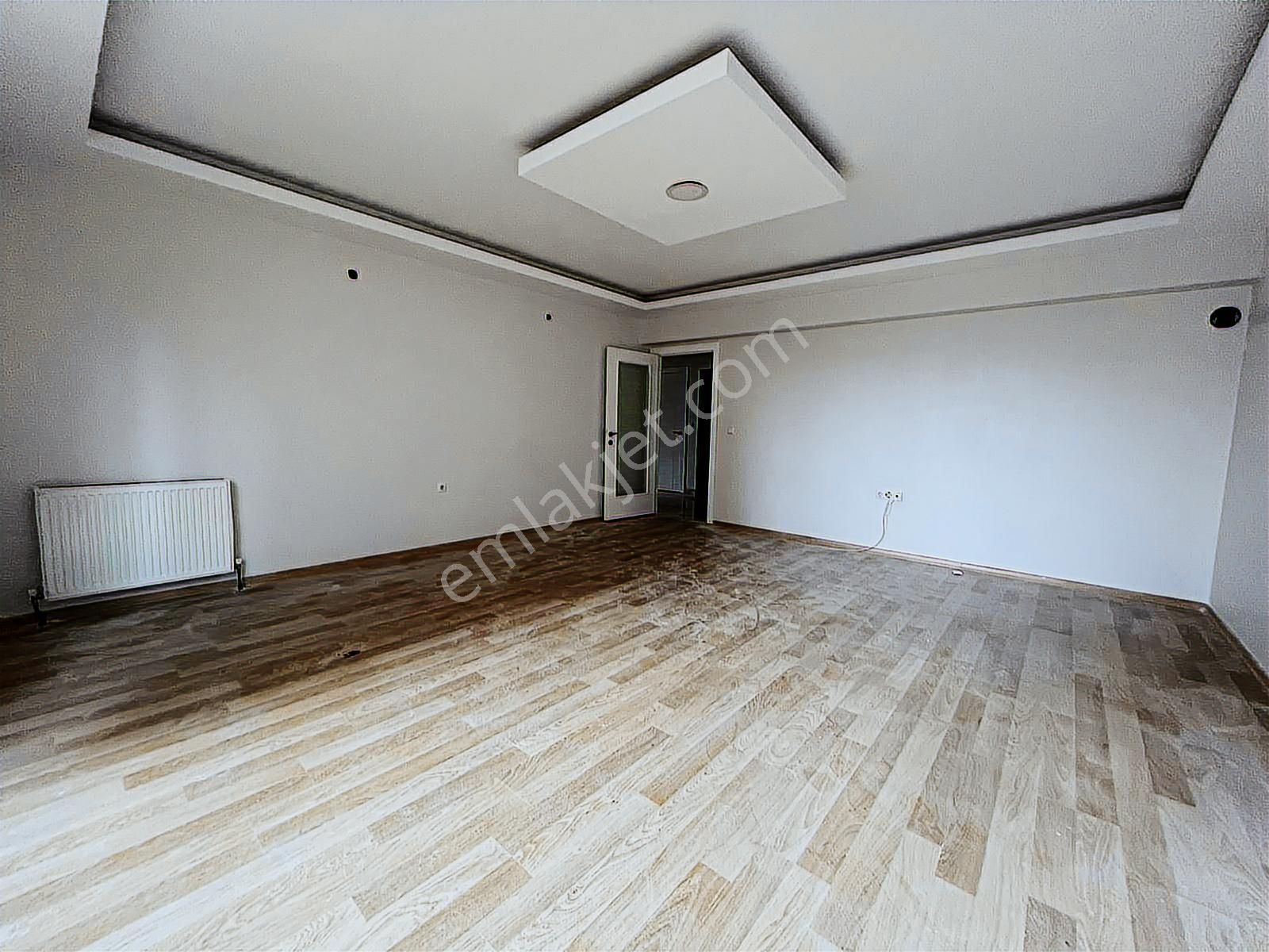 Engin Emlak'tan Pursaklar Saray'da G. Odalı 3+1 Site Dairesi - Görsel 12