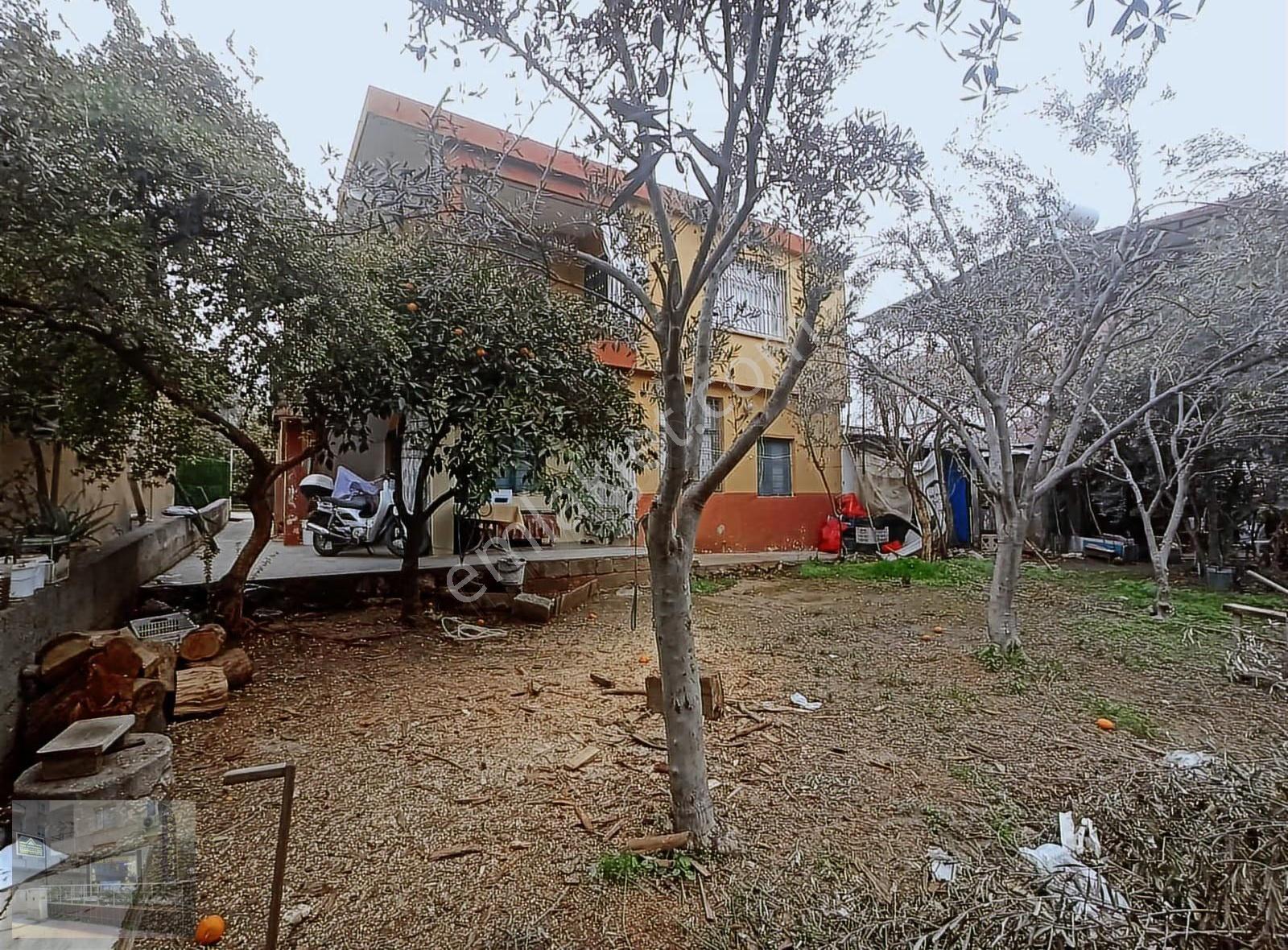 Kuyulukta Komple Satılık Çok Konutlu 2 Parsel 435 M2
