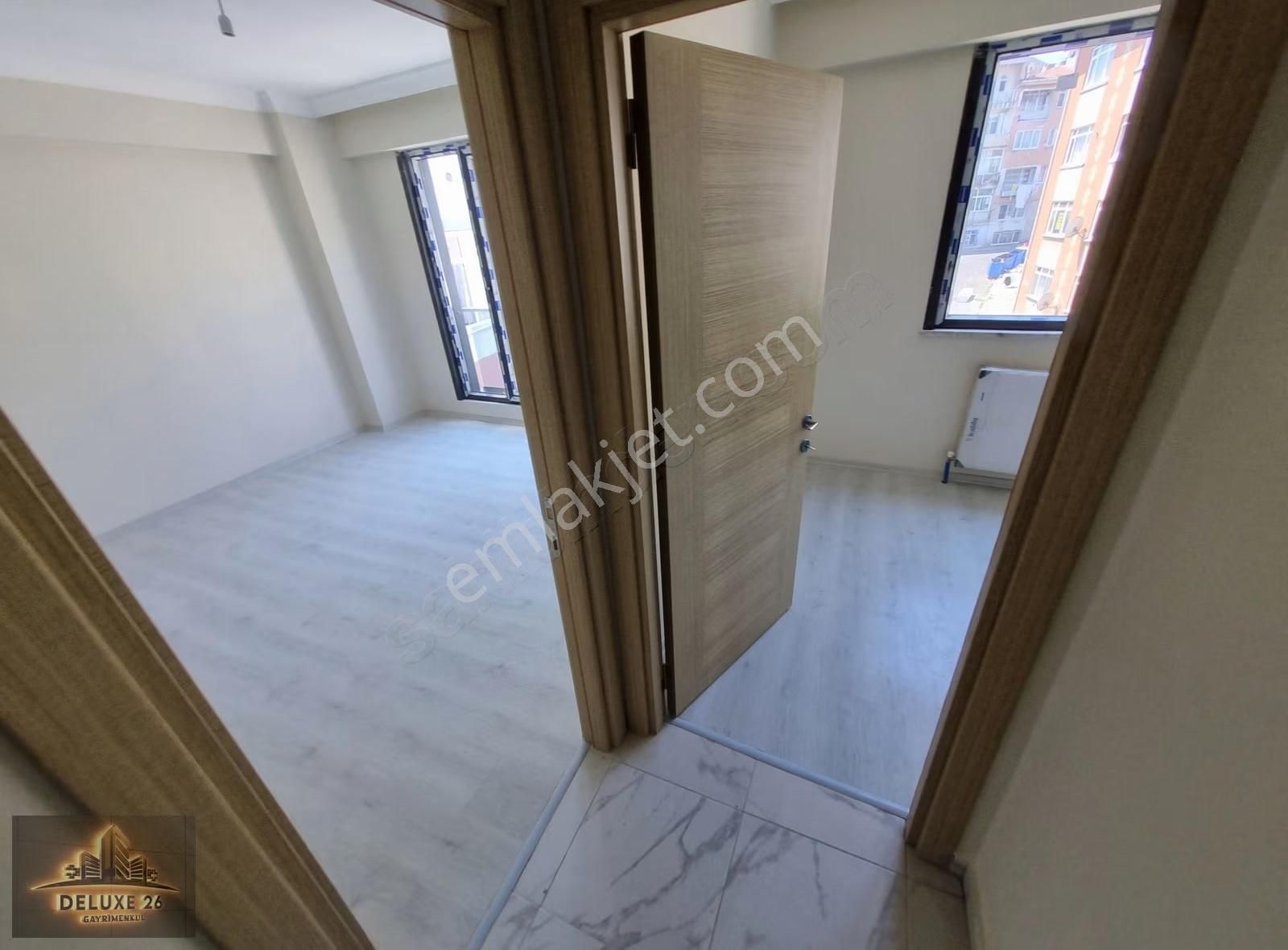 Deluxe 26 ' Dan Yeni Binada Asansörlü Balkonlu 3+1 130 M2 Daire - Görsel 3