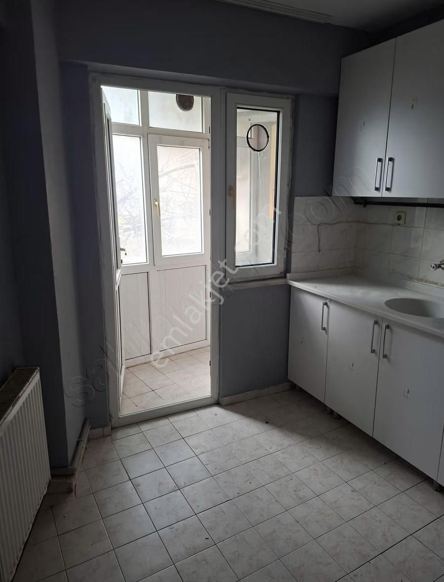 İstiklal Mahallesinde Temiz 2+1 Satılık Daire - Görsel 22