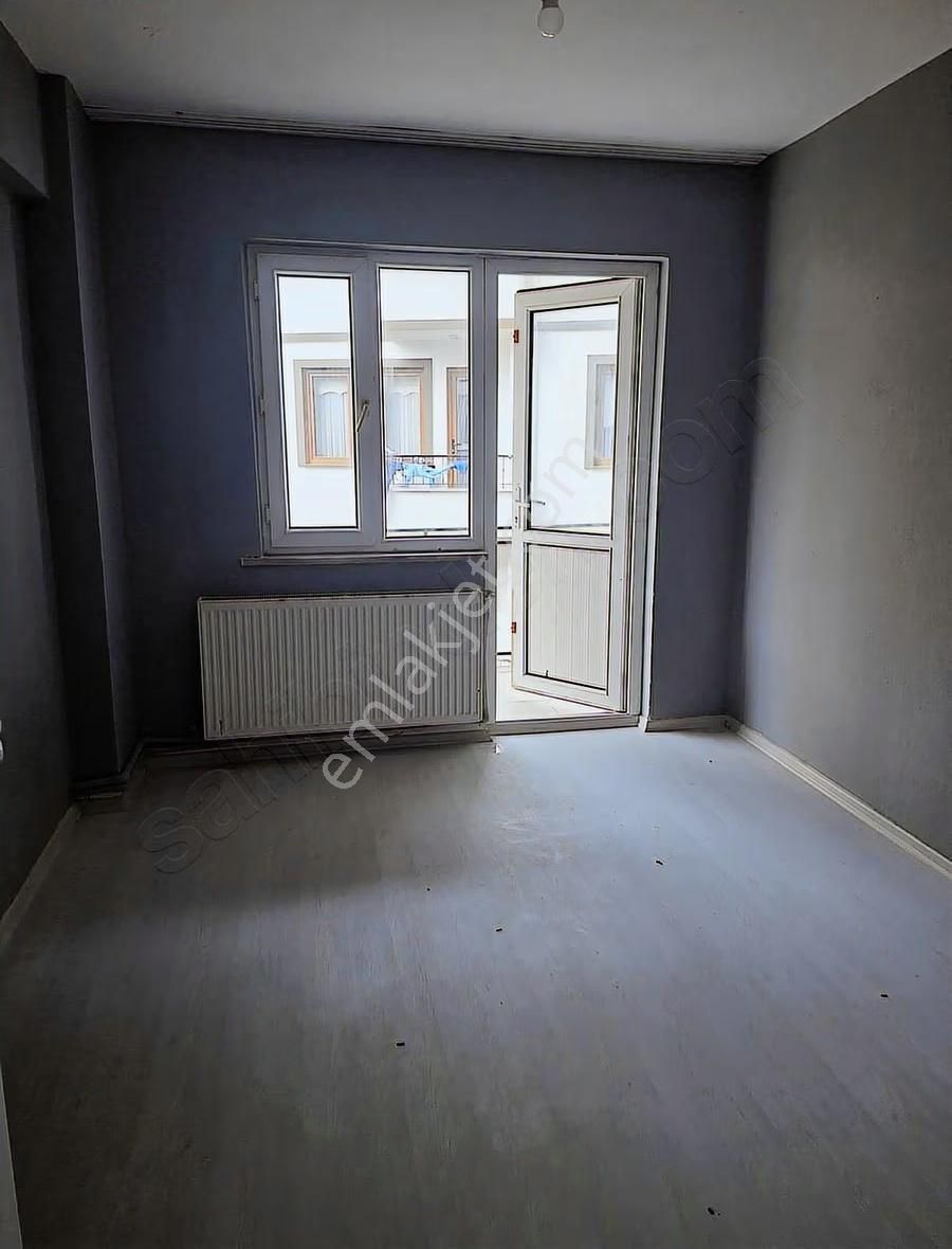 İstiklal Mahallesinde Temiz 2+1 Satılık Daire - Görsel 31
