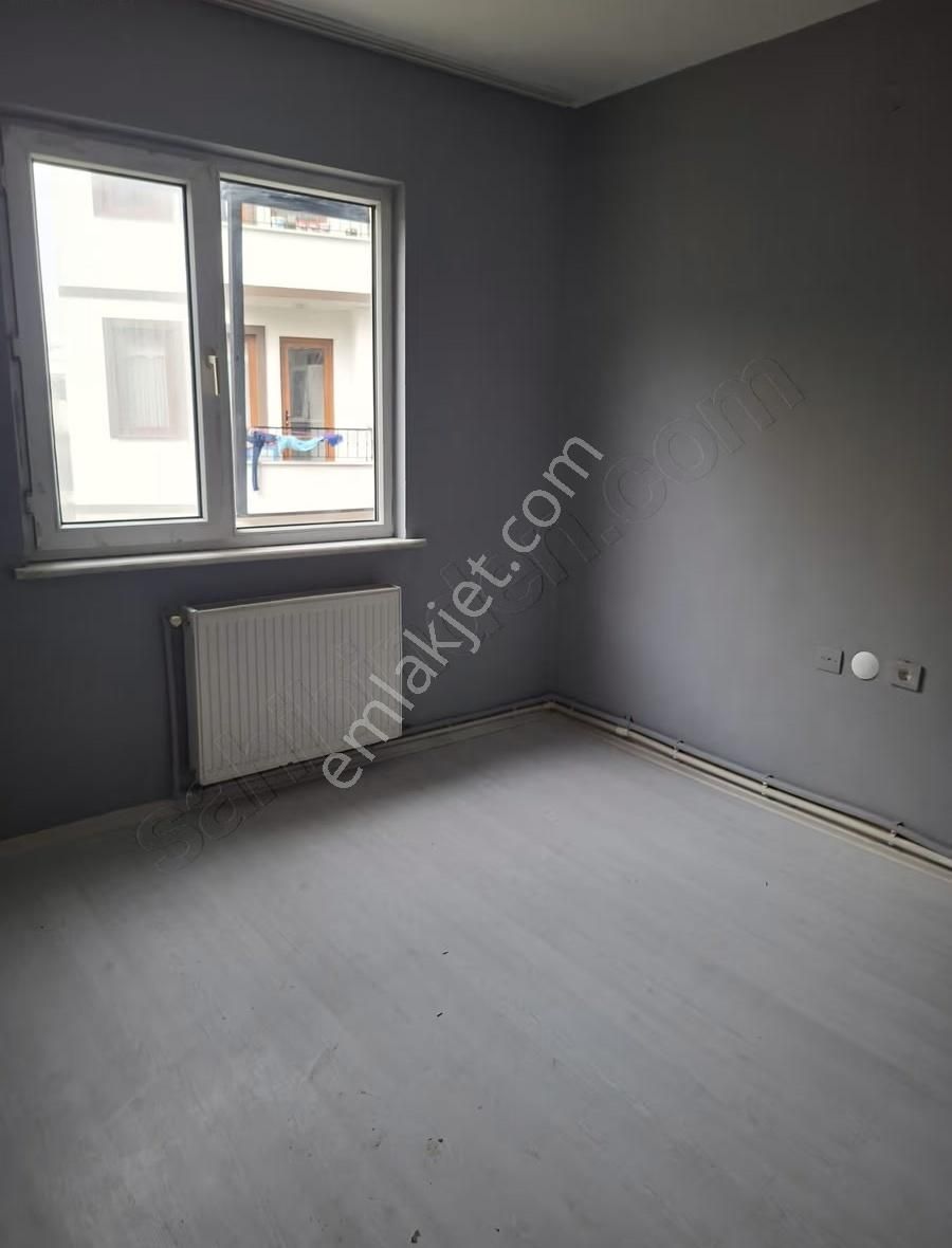 İstiklal Mahallesinde Temiz 2+1 Satılık Daire - Görsel 24