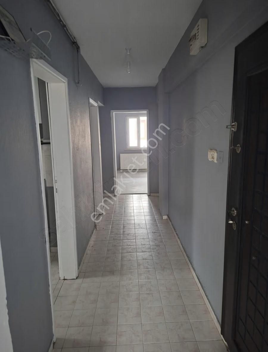 İstiklal Mahallesinde Temiz 2+1 Satılık Daire - Görsel 23