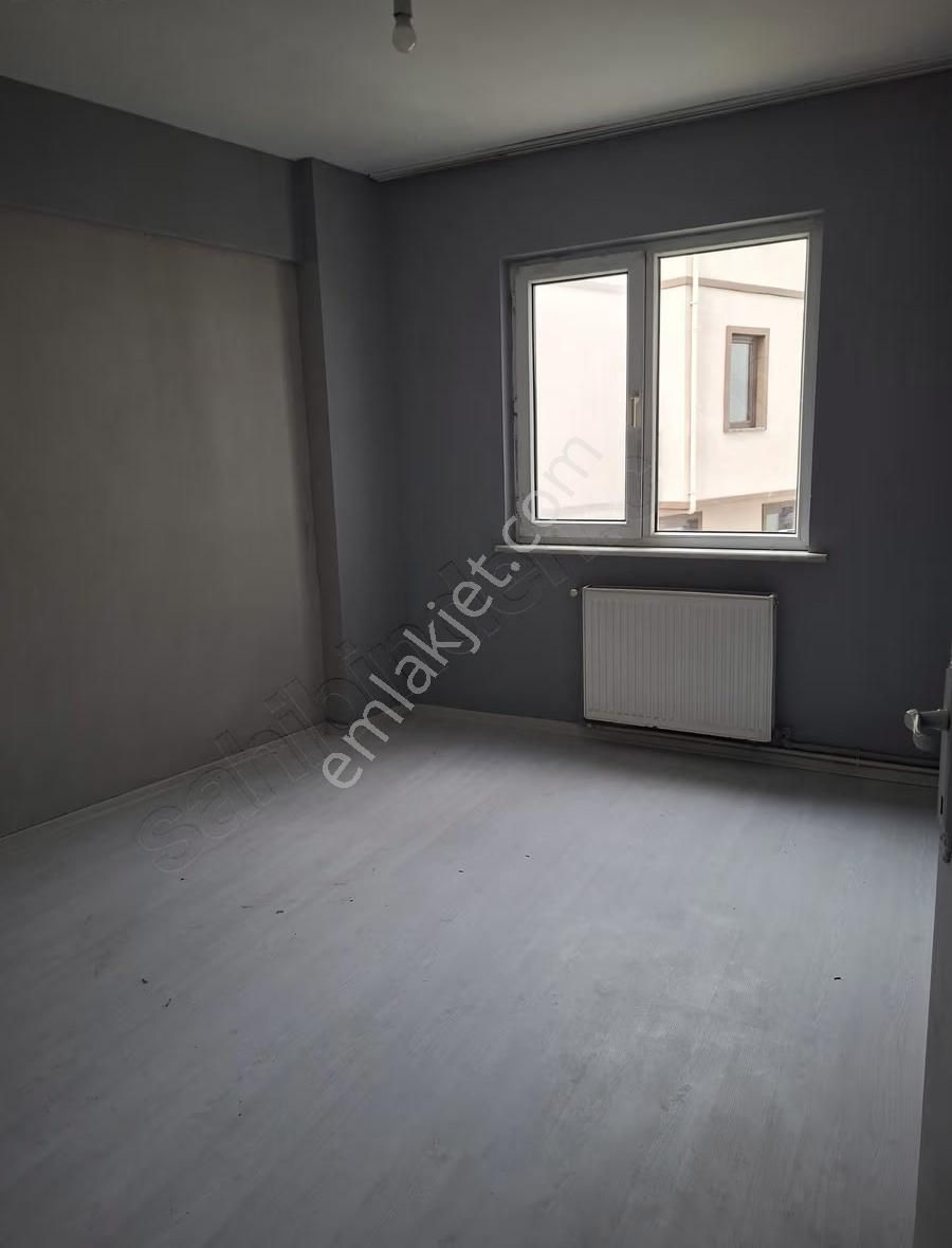 İstiklal Mahallesinde Temiz 2+1 Satılık Daire - Görsel 16