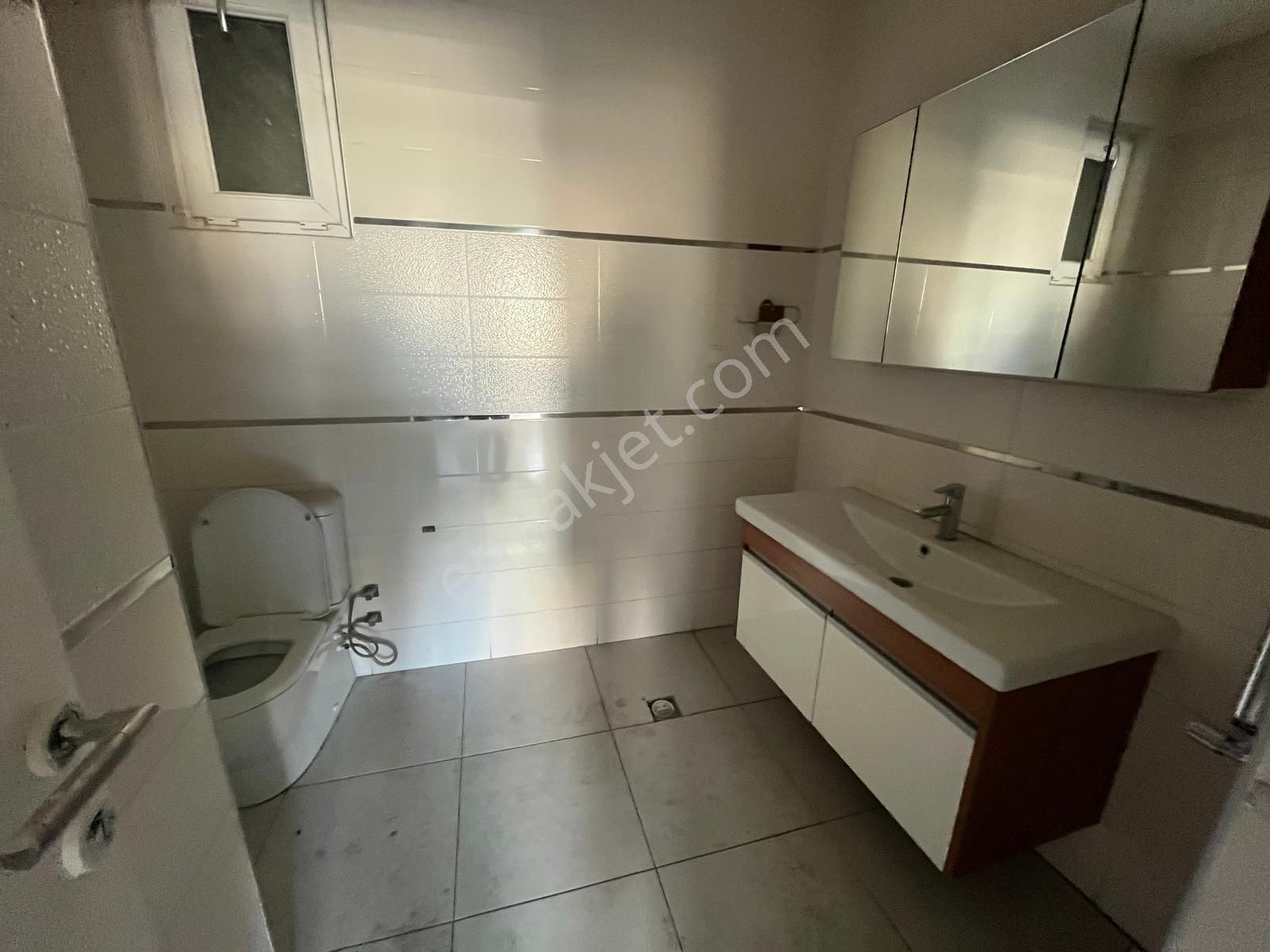 Meşrutiyet Caddesinde 3+1 Kiralık Ofis - Görsel 5