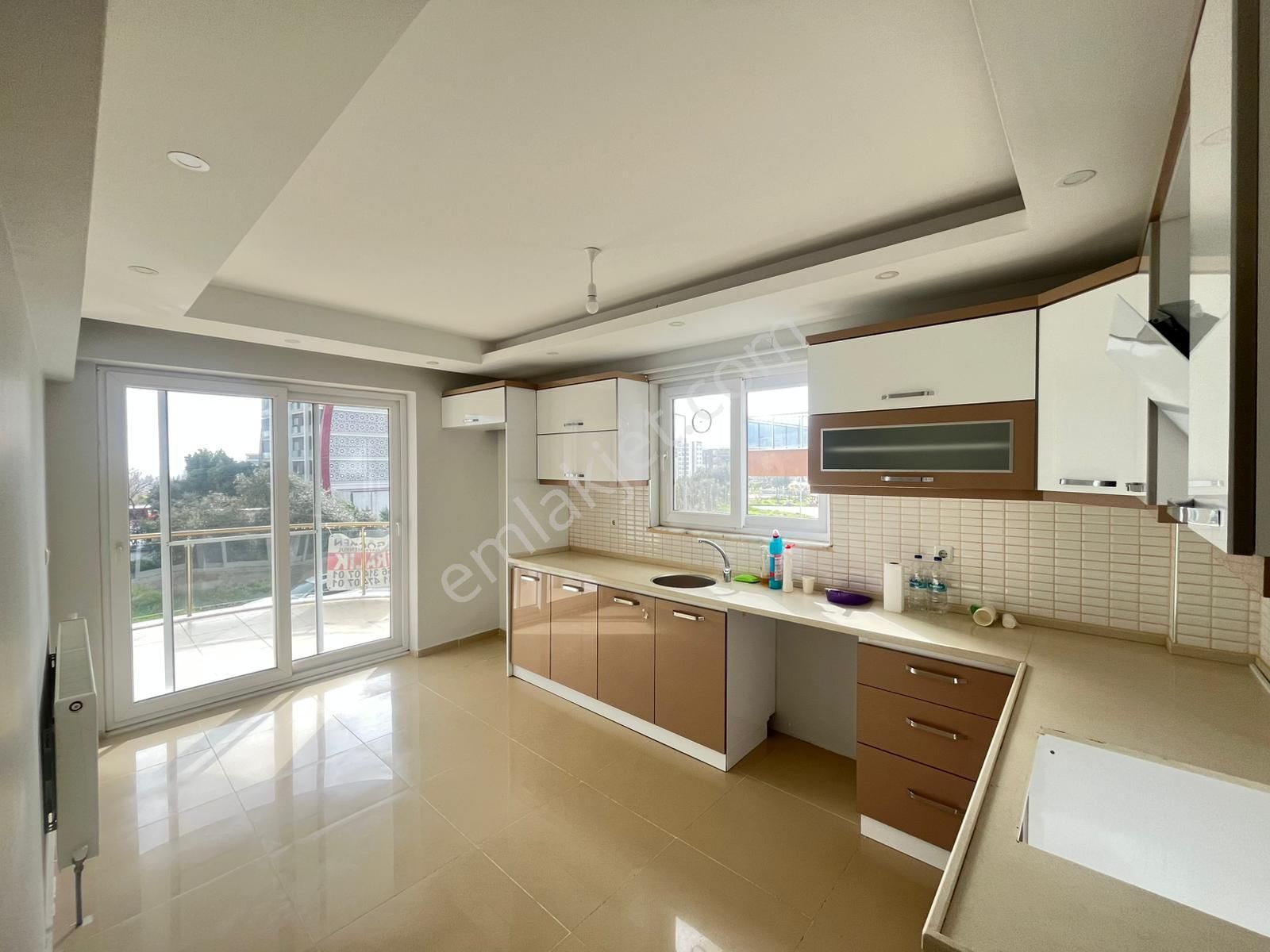 Zafer Mahallesin De 2+1 Doğalgazlı Ve Ebeveyn Banyolu Kiralık Daire ! ! !