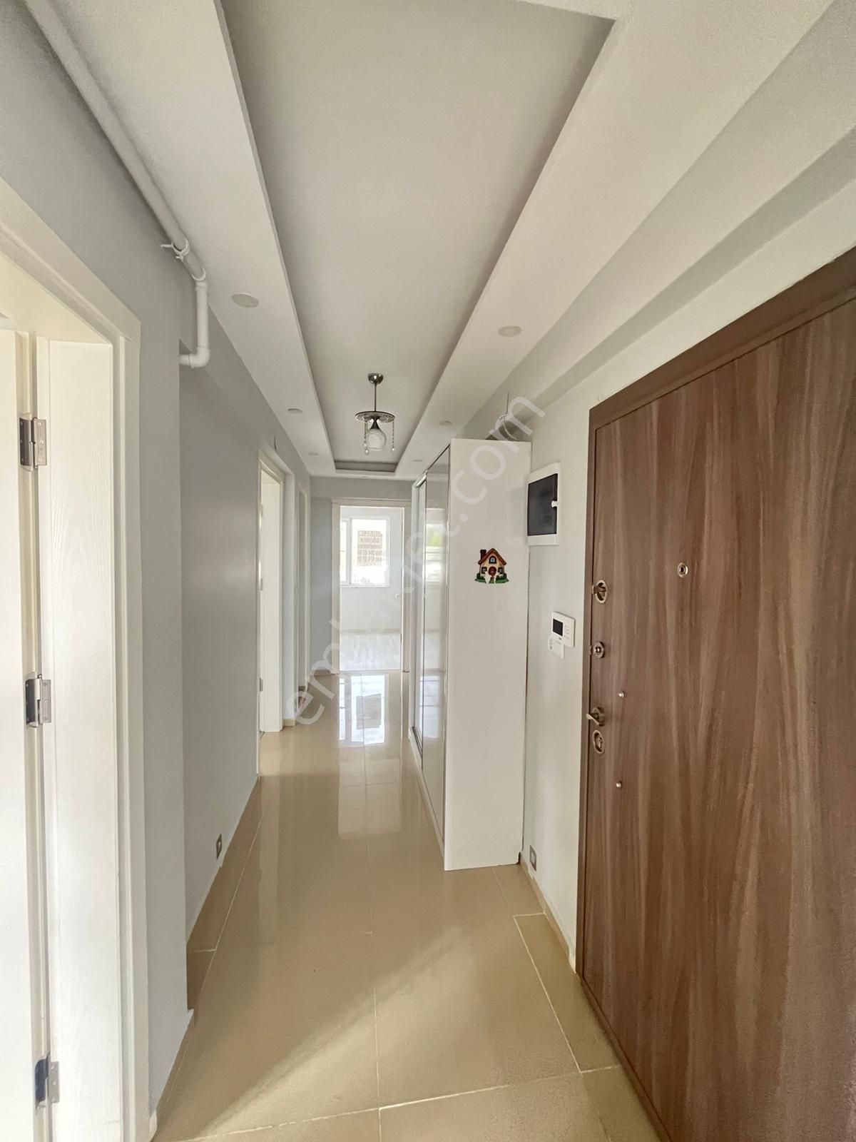 Zafer Mahallesin De 2+1 Doğalgazlı Ve Ebeveyn Banyolu Kiralık Daire ! ! ! - Görsel 13