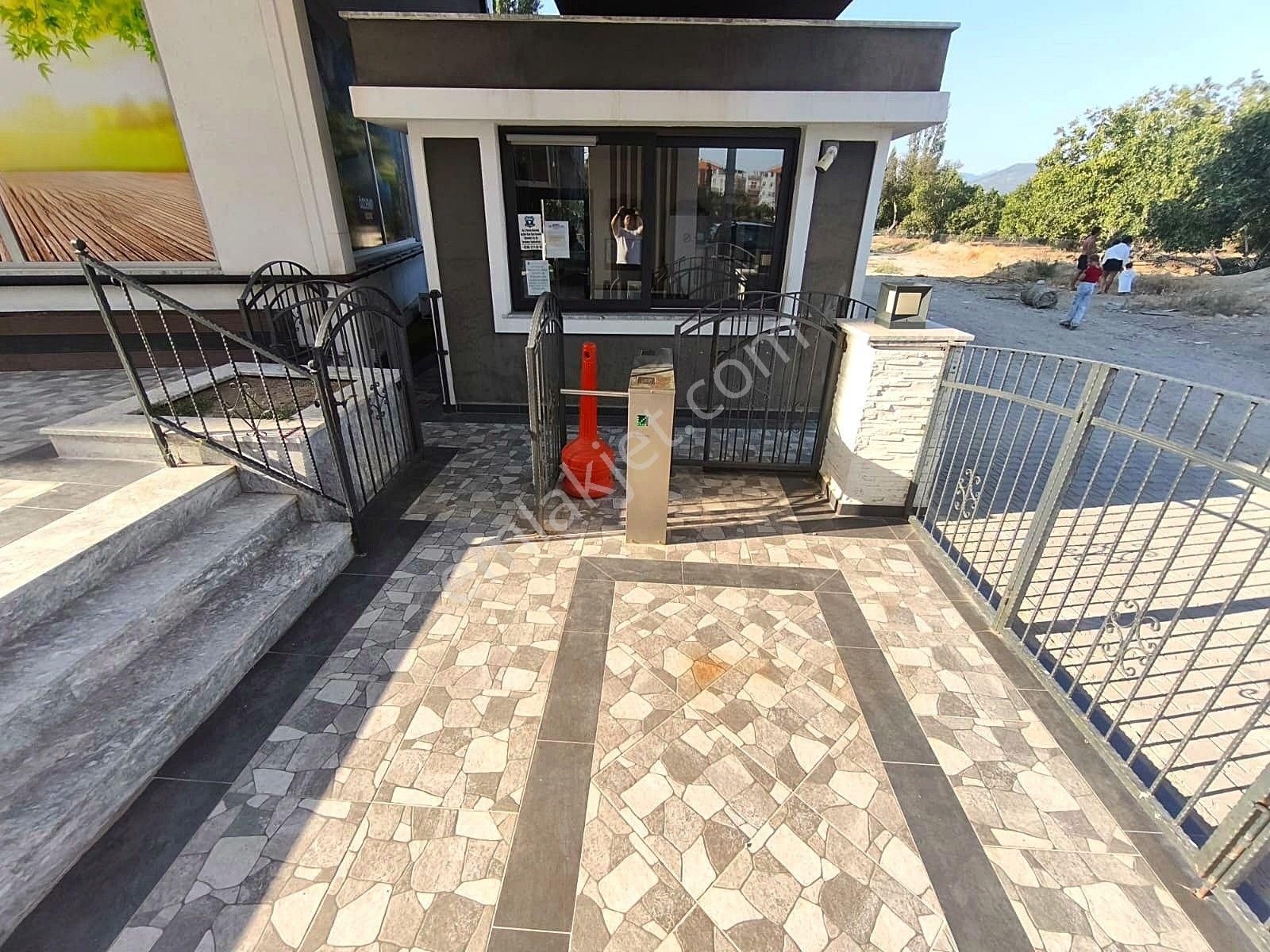 🛑🛑aktif'ten Akçay'da Satılık Yüzme Havuzlu Otoparklı, Güvenlikli Harika 2+1 Daire - Görsel 32