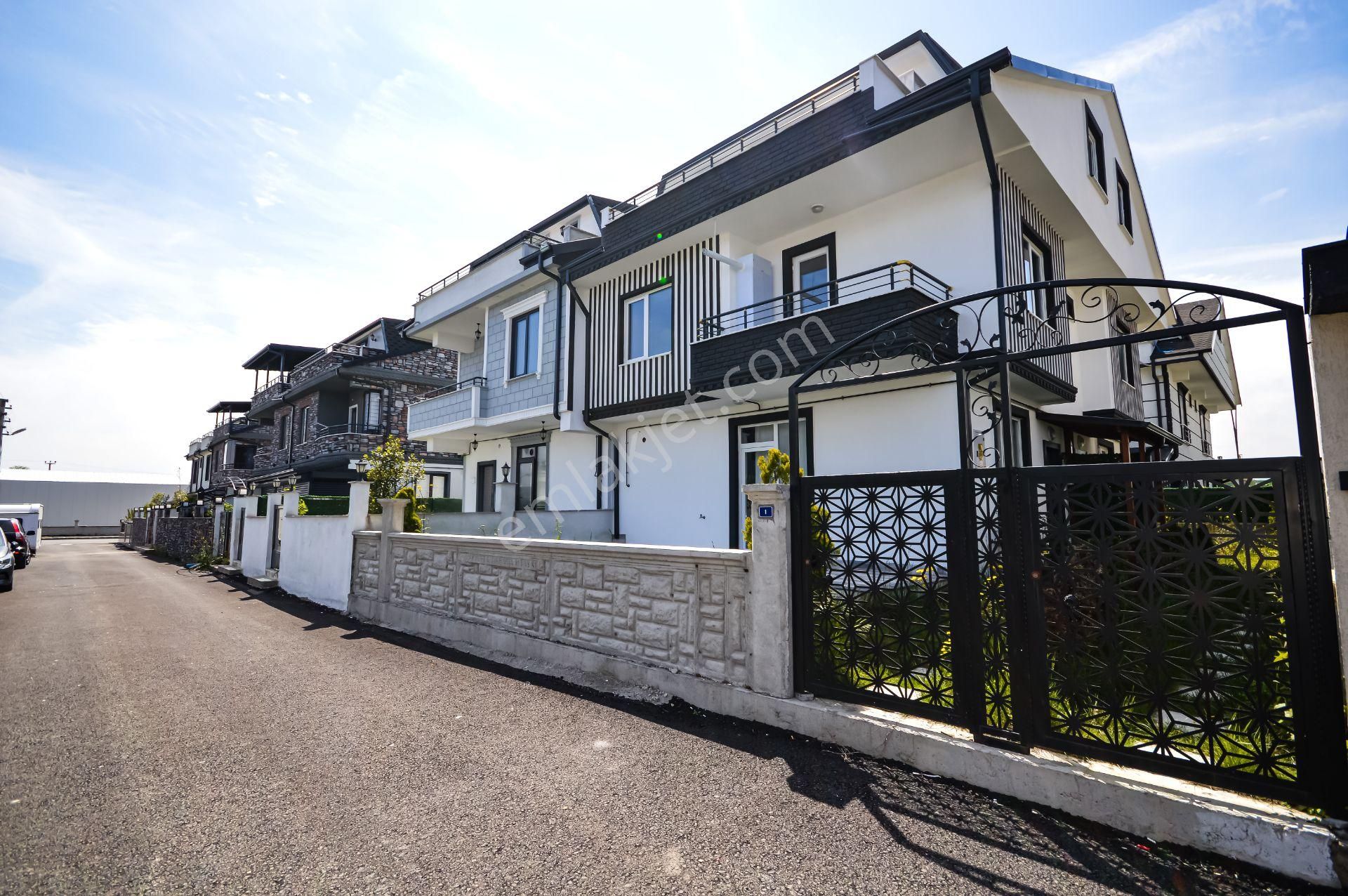 Sakarya Kocaali'de Bahçeli Modern Tasarımlı 3+1 Villa - Görsel 29