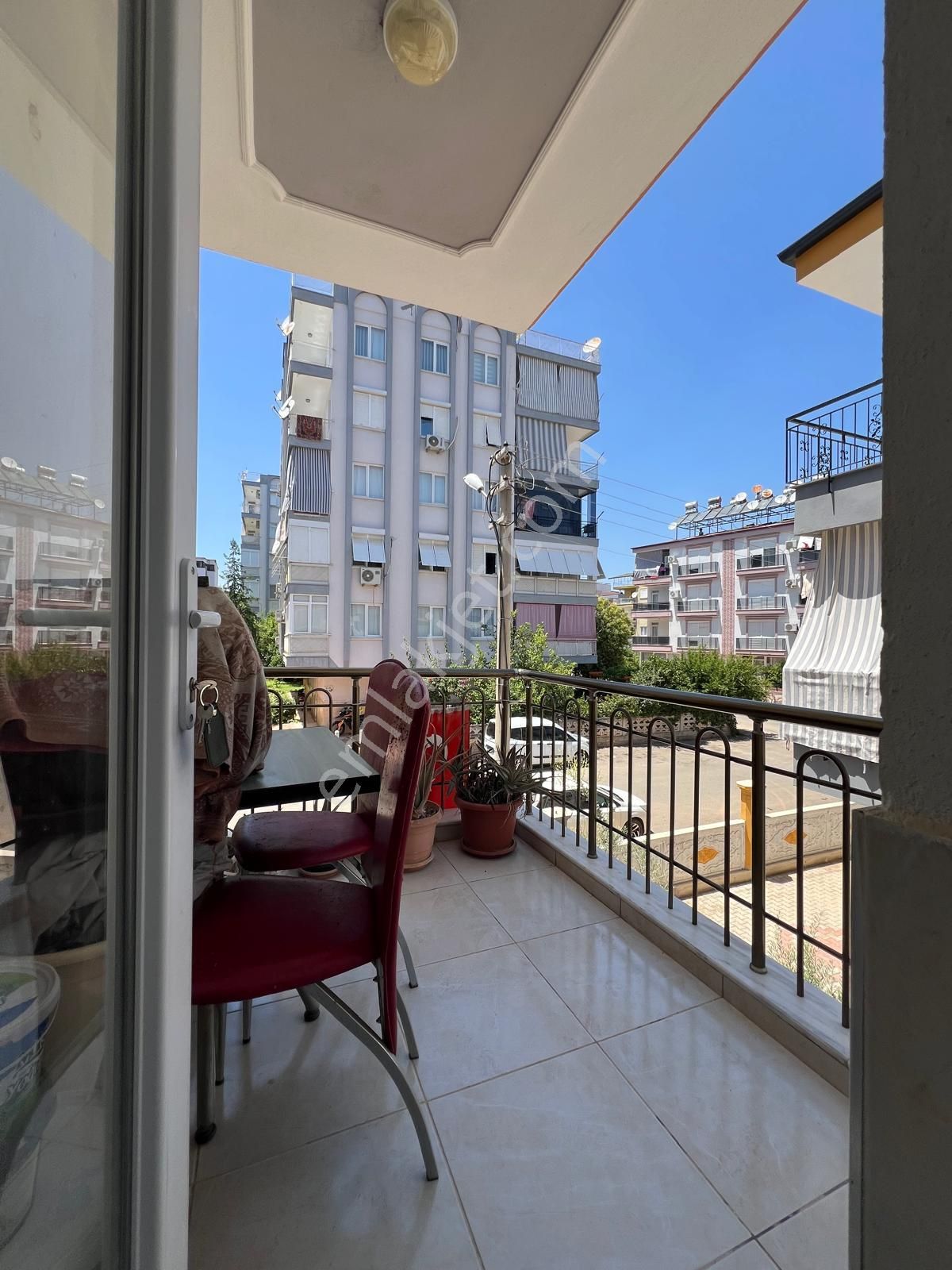 Tramvayın Dibi Diş Hastanesi Karşısında Arakatta 3+1 Kocaman - Görsel 11