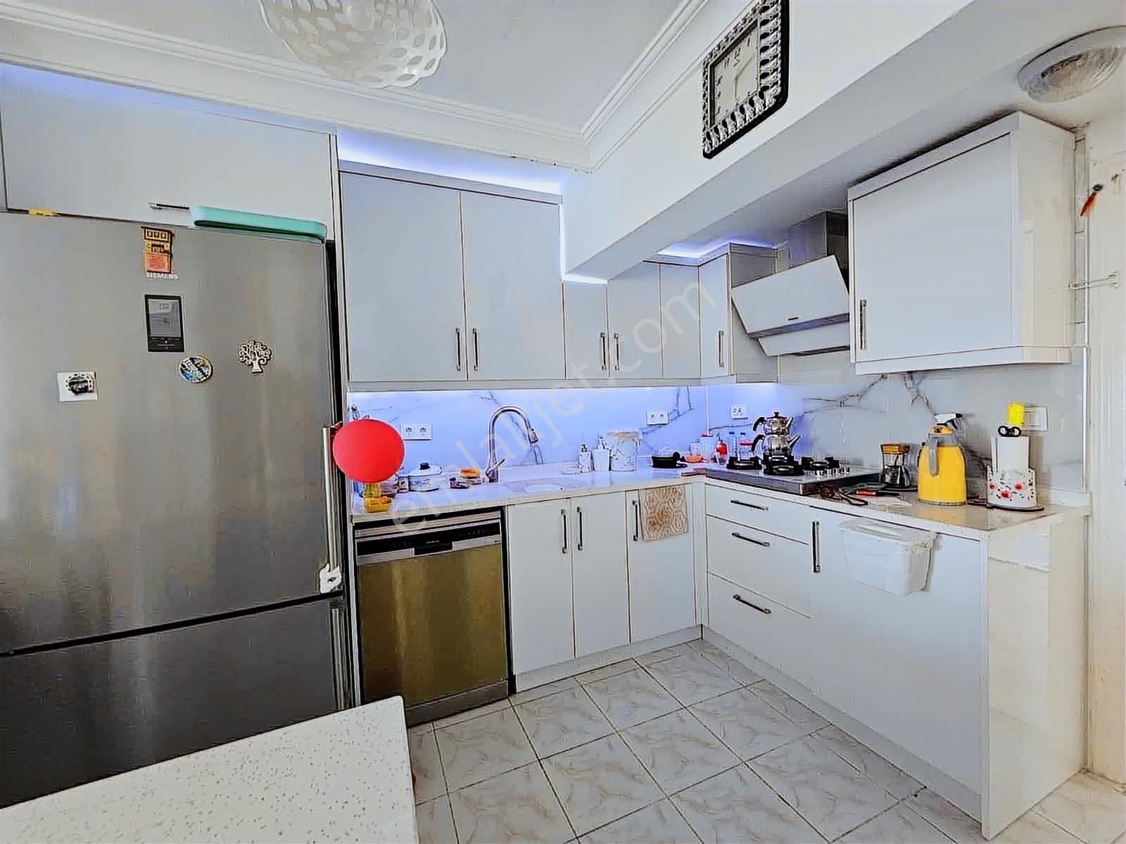 Kuşadası Özboğaziçi Sitesinde 4+1 Tripleks Deniz Manzaralı - Görsel 19