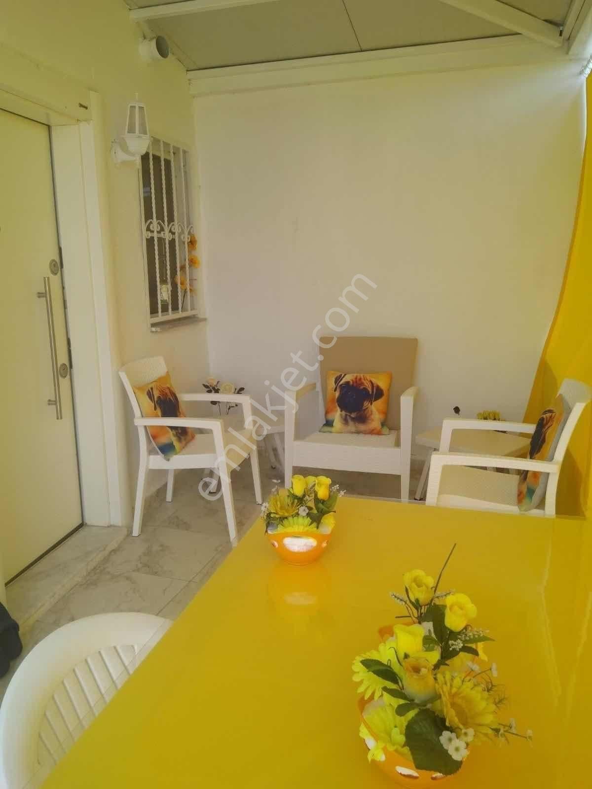 Kuşadası Özboğaziçi Sitesinde 4+1 Tripleks Deniz Manzaralı - Görsel 7