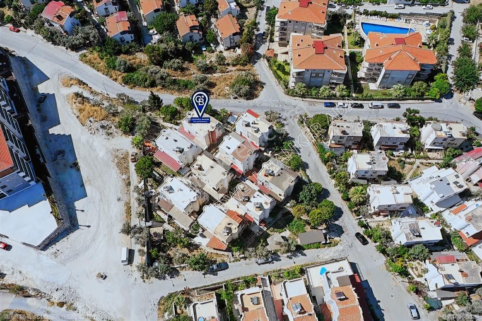 Kuşadası Özboğaziçi Sitesinde 4+1 Tripleks Deniz Manzaralı - Görsel 17