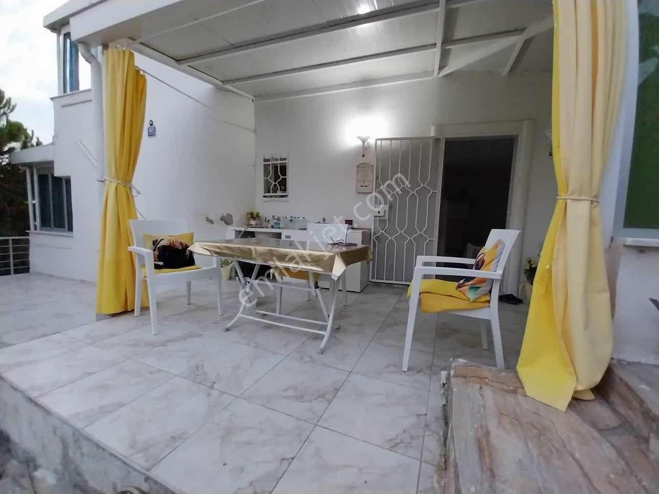 Kuşadası Özboğaziçi Sitesinde 4+1 Tripleks Deniz Manzaralı - Görsel 33