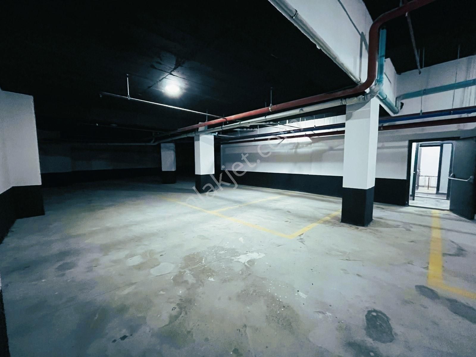 Batıkent'te Yerden Isıtmalı K.otoparklı 1+1 Satılık Daire - Görsel 27