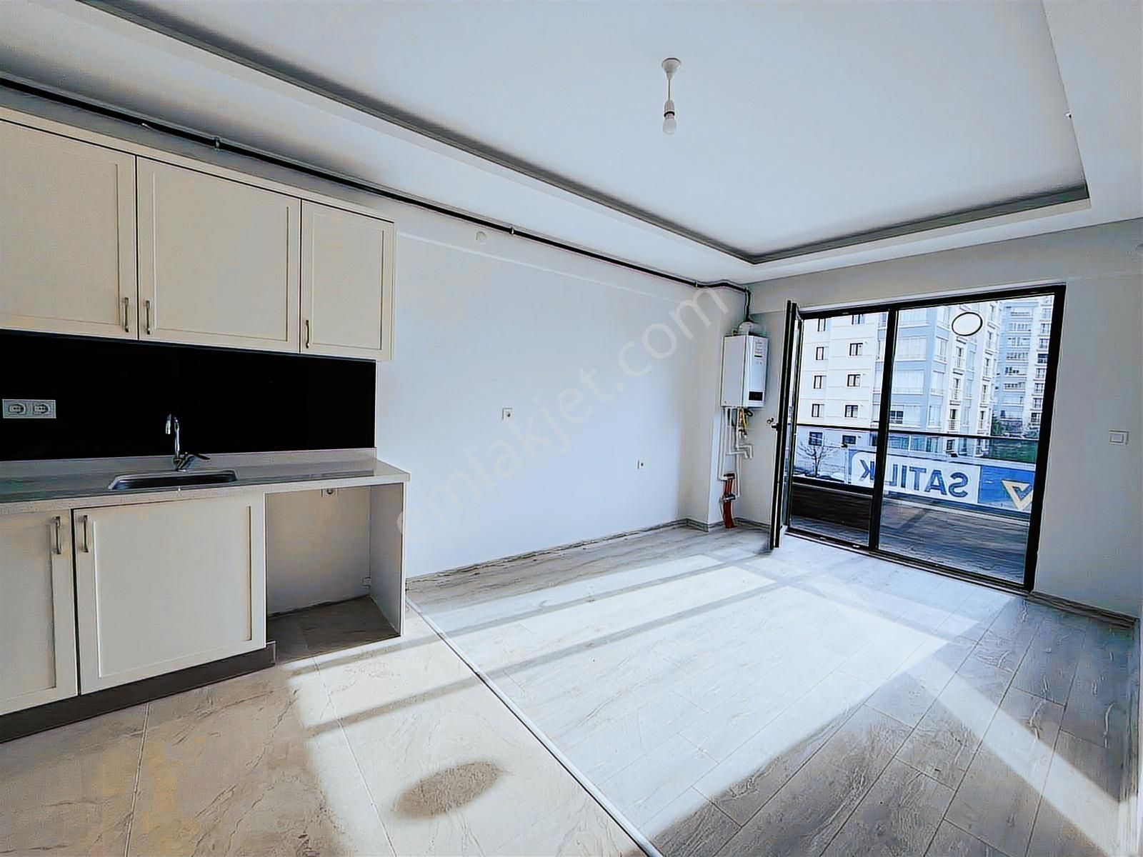 Batıkent'te Yerden Isıtmalı K.otoparklı 1+1 Satılık Daire - Görsel 19