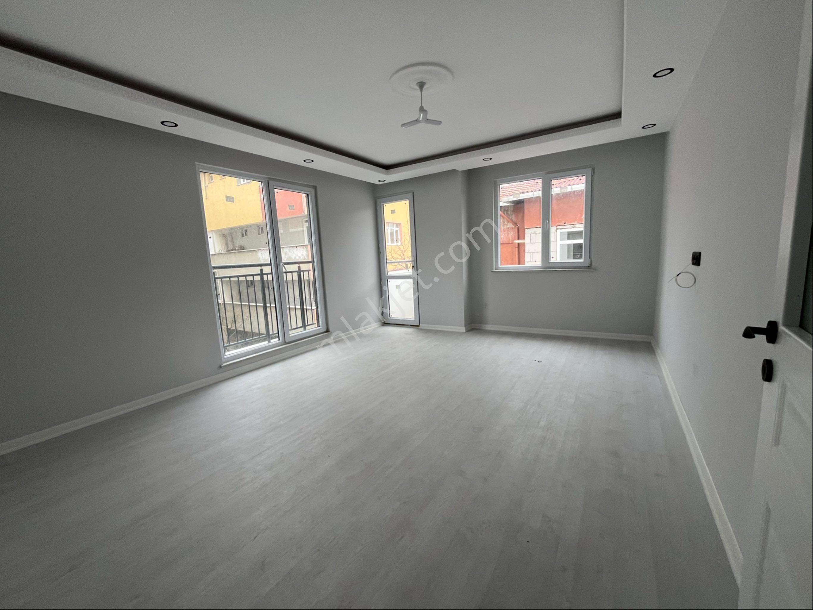 Satılık 2 + 1 90 Metre² Dördüncü Kat Asansörlü Darıca Abdı İpekçı Mahallesı’nde - Görsel 2