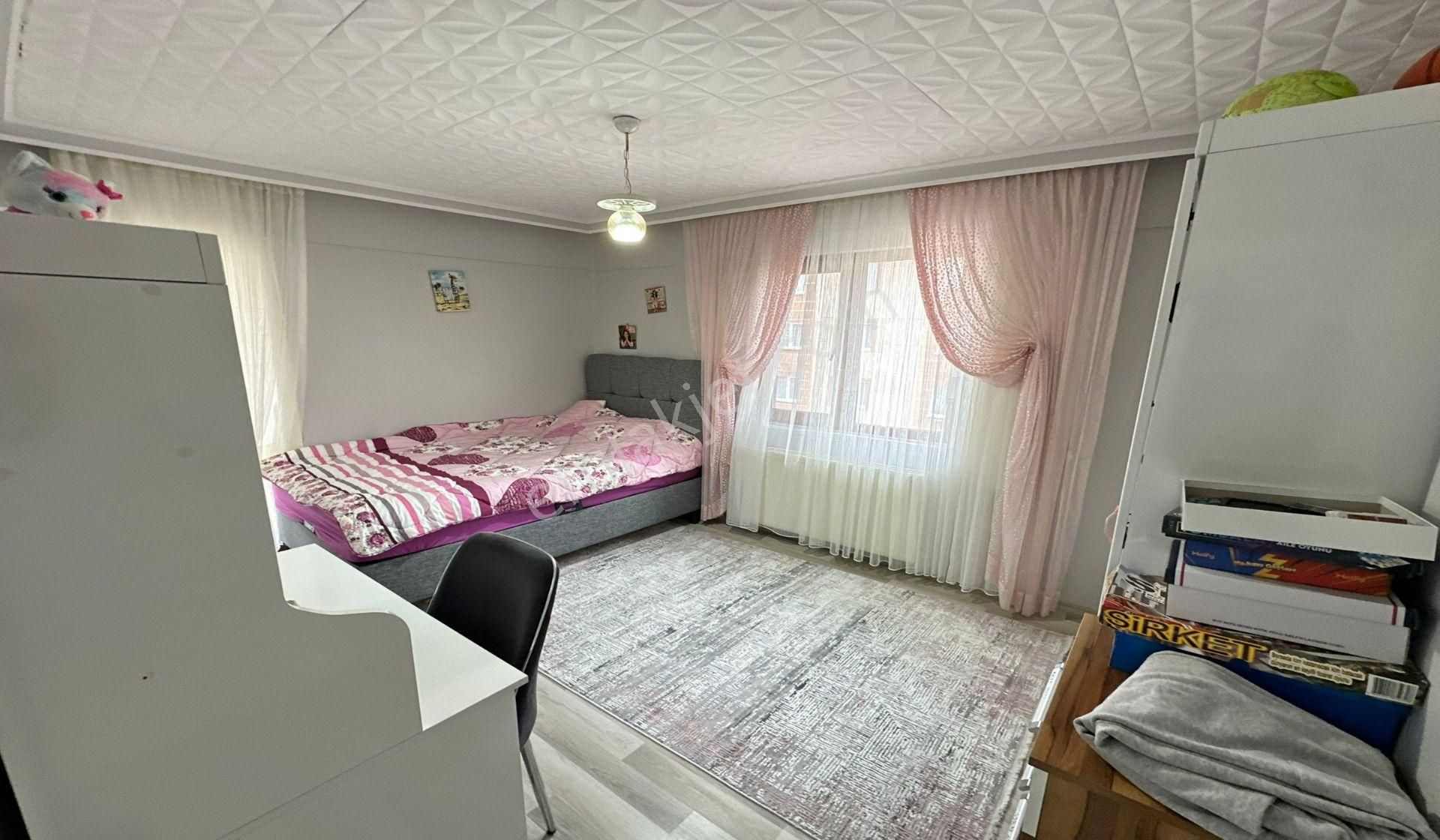 Ufuktepe Cadde Yakını Katta 3+1 3 Balkonlu Asansörlü - Görsel 17