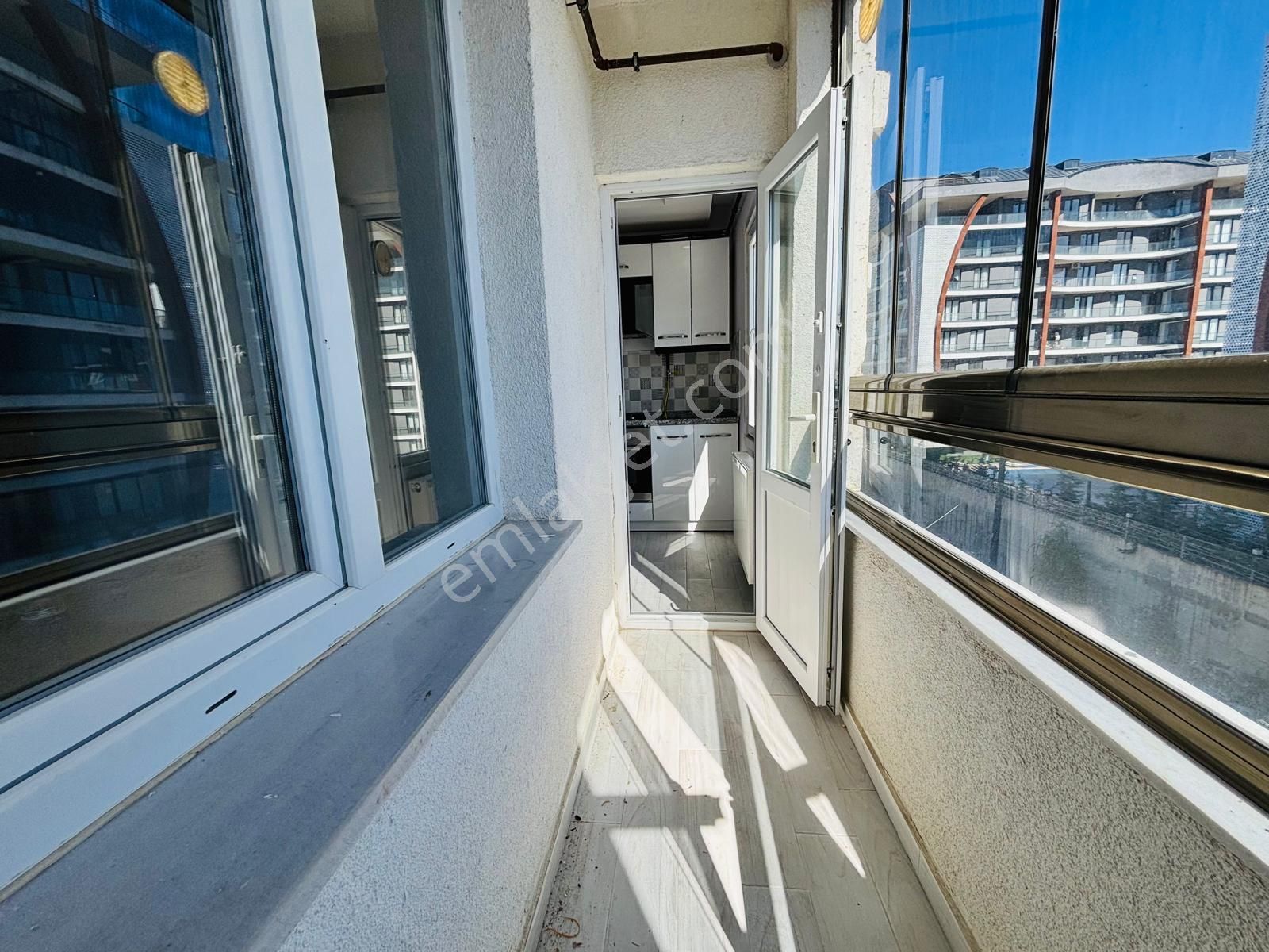 Güven'den Tepe'de Muhteşem Konum'da İskanlı Fırsat 2+1 Daire - Görsel 8