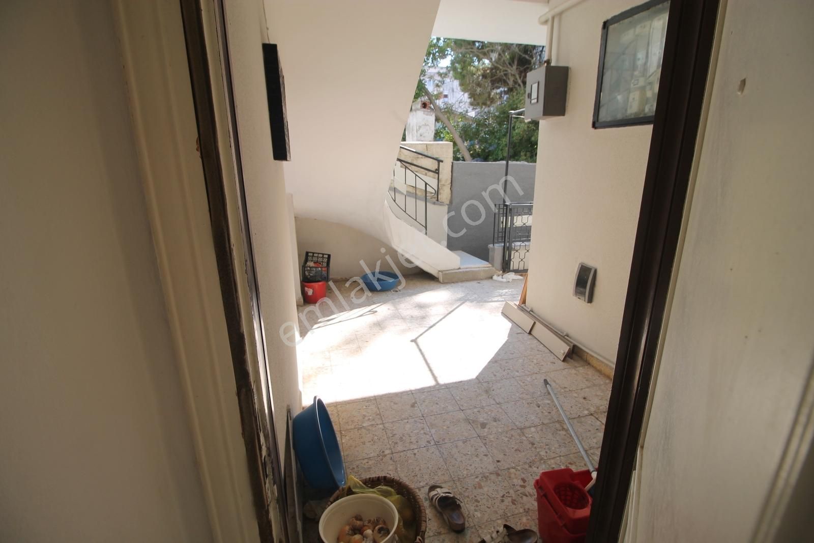 Burgazda Sahile Sıfır Konumda Kiralık 1+1 - Görsel 4