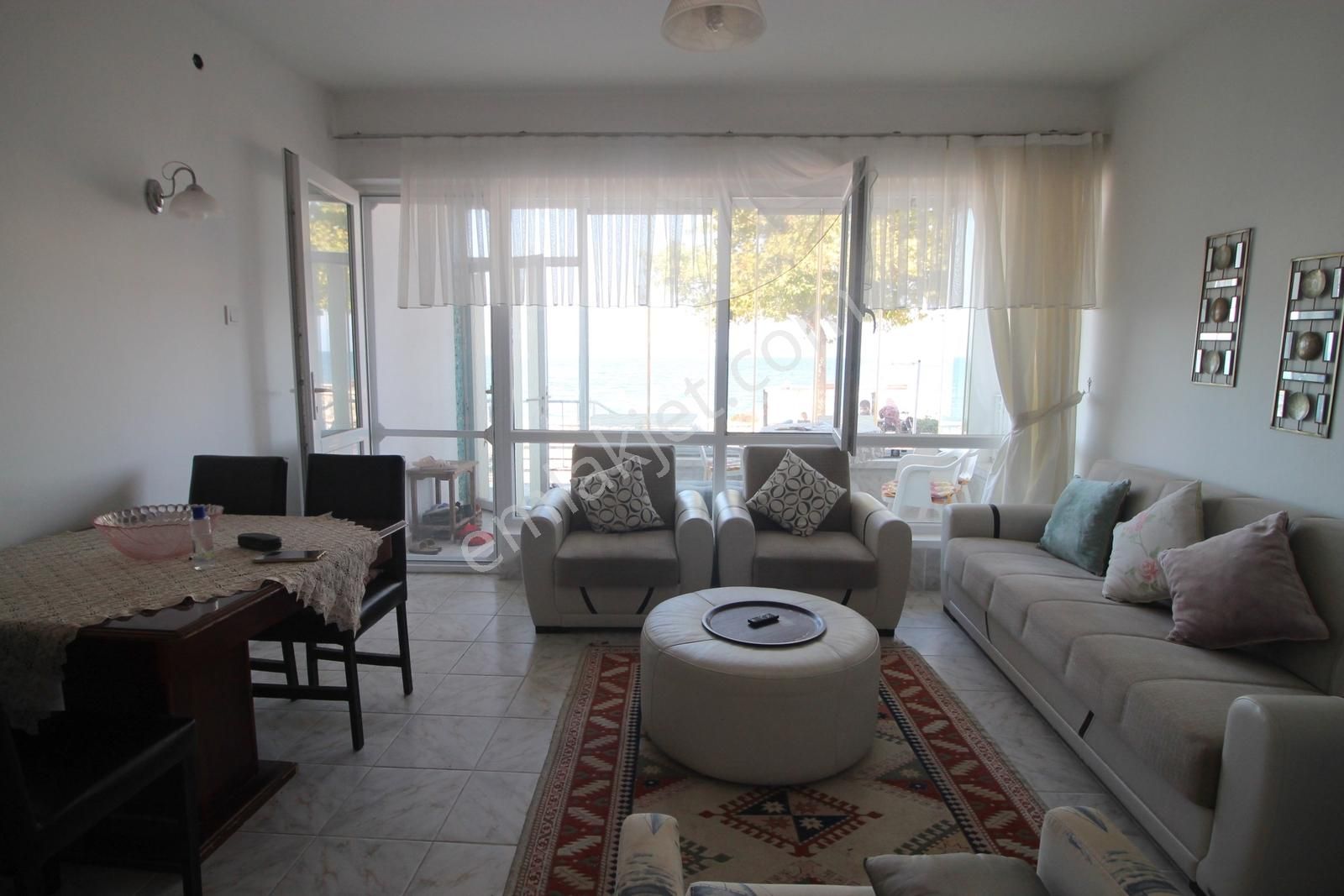 Burgazda Sahile Sıfır Konumda Kiralık 1+1 - Görsel 11
