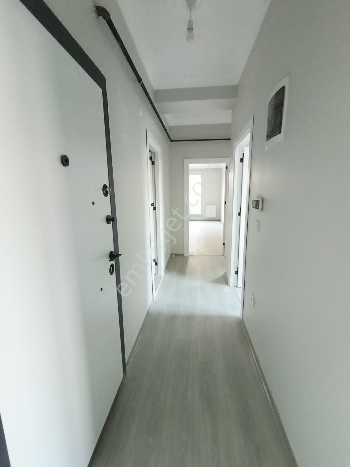 Satılık 2+1 95 M2 Ara Kat Kapalı Otoparklı Safa Mahallesi - Görsel 6