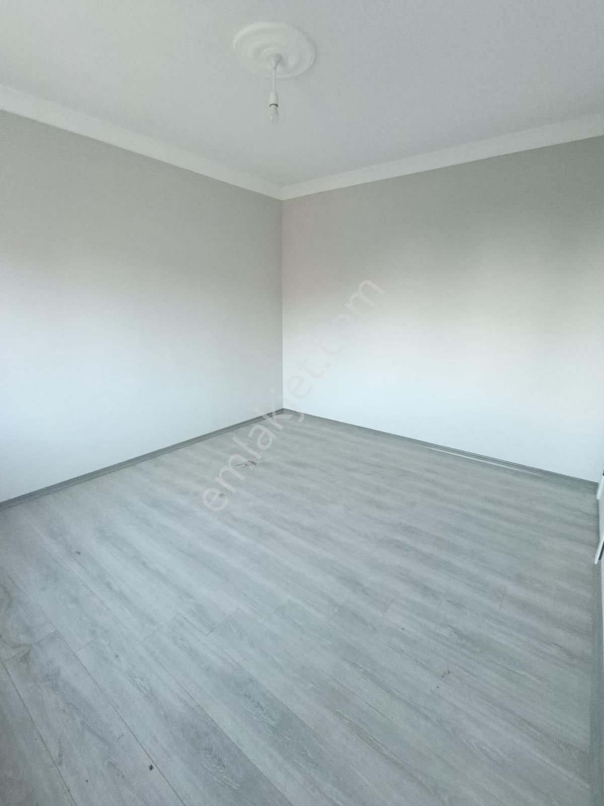 Satılık 2+1 95 M2 Ara Kat Kapalı Otoparklı Safa Mahallesi - Görsel 2